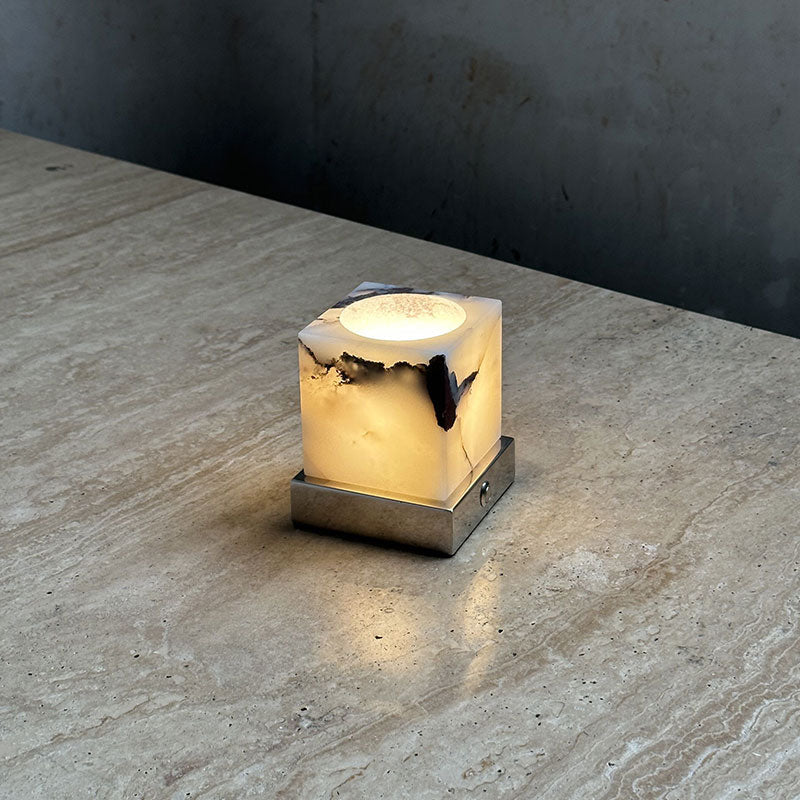 Mirisira Table Lamp