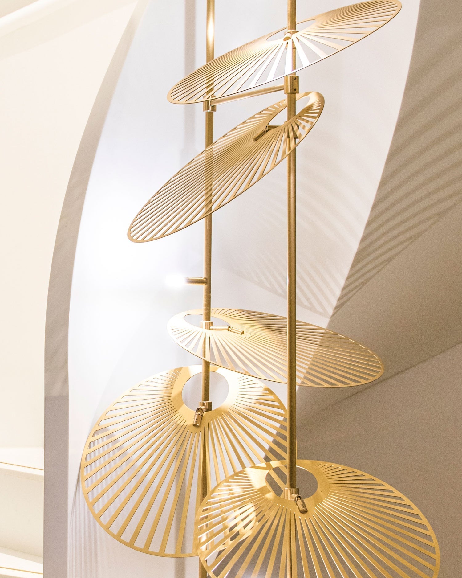 Odoraris Luxury Leaf Chandelier