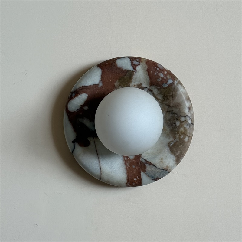 Vomire Wall Lamp