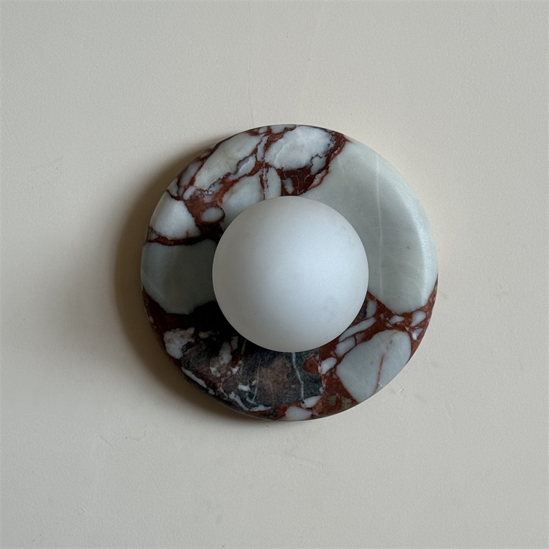Vomire Wall Lamp