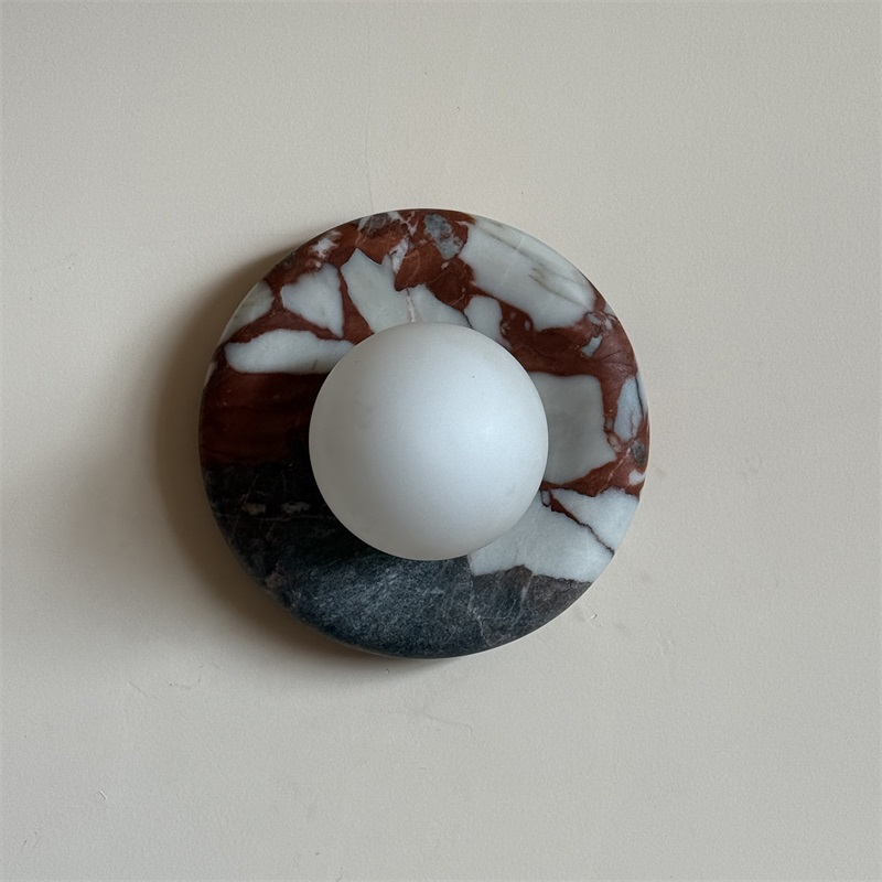Vomire Wall Lamp