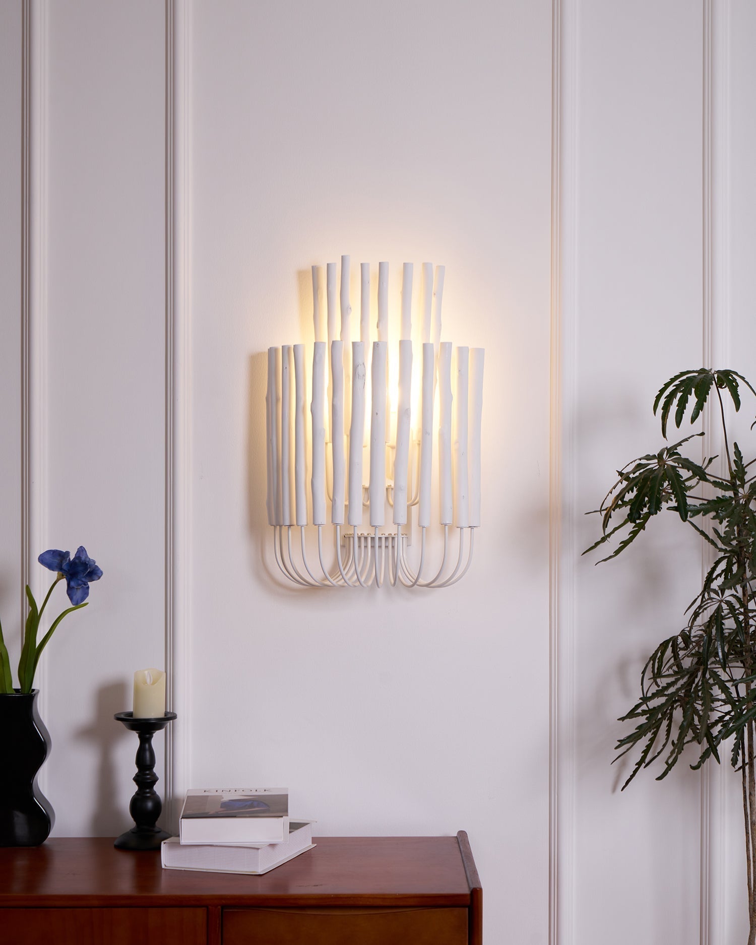 Vasilora Individual Creativity Art Wood Wall Lamp