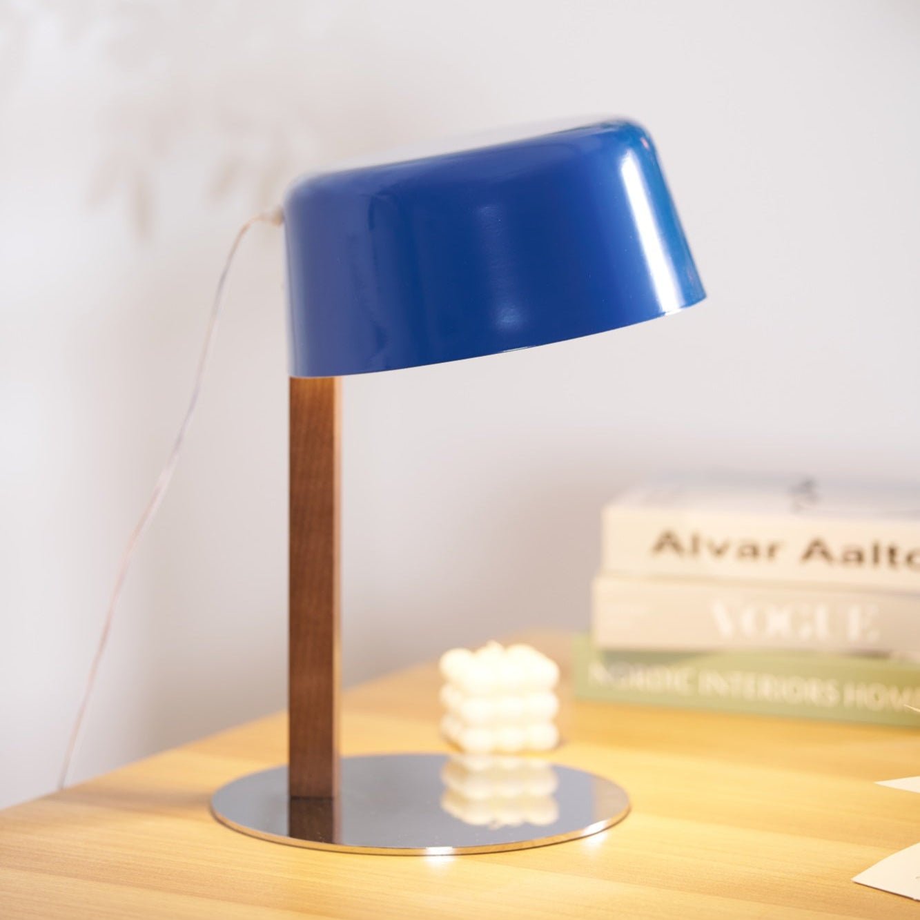 Cirirelle Modern Table Lamp