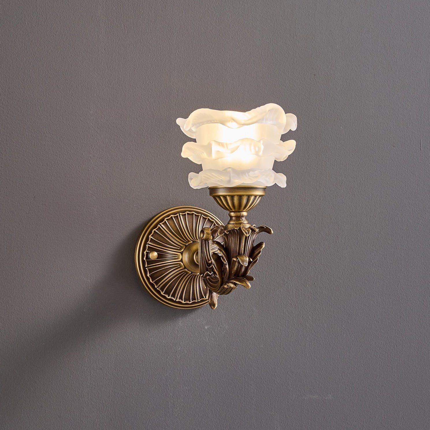 Florin Wall Lamp