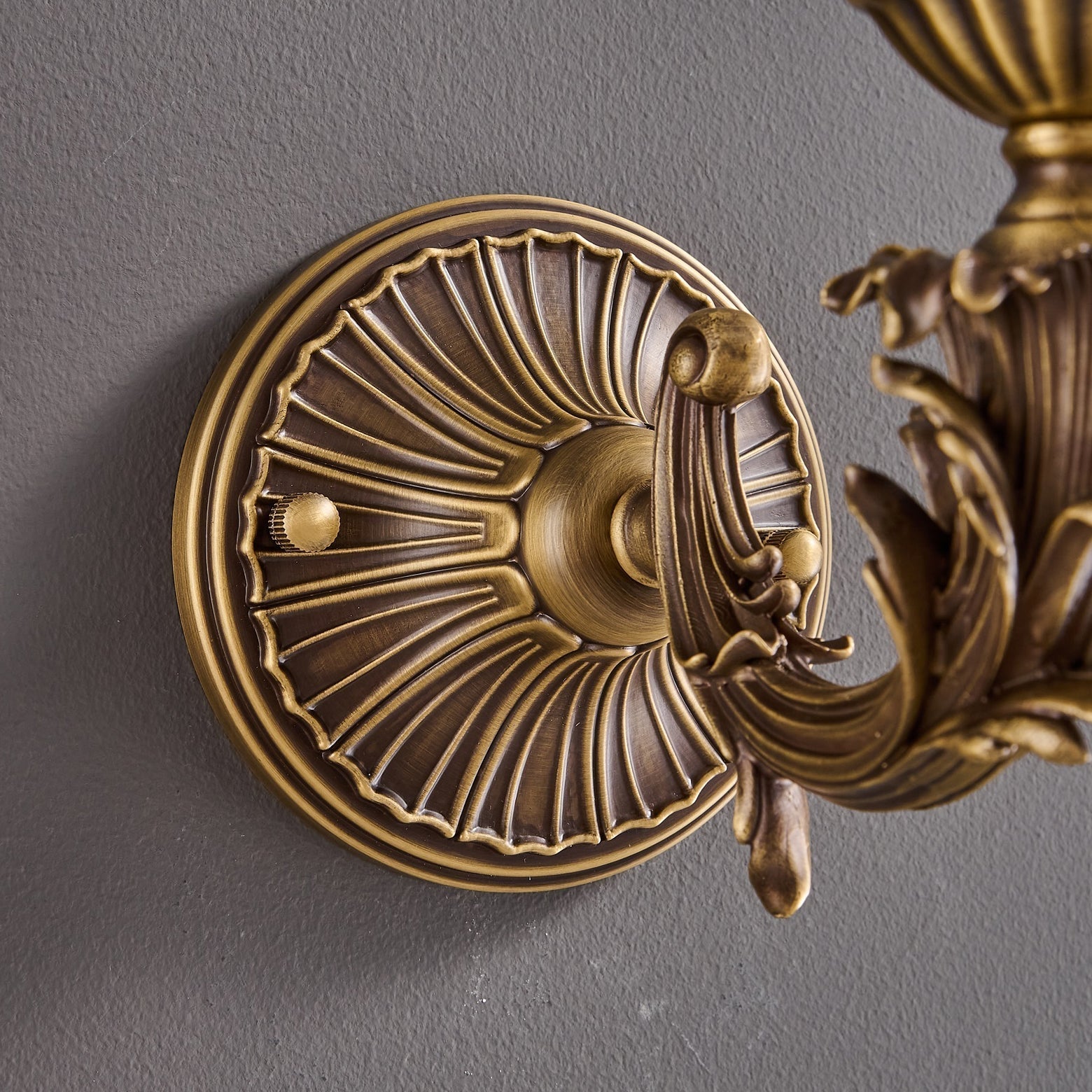 Florin Wall Lamp