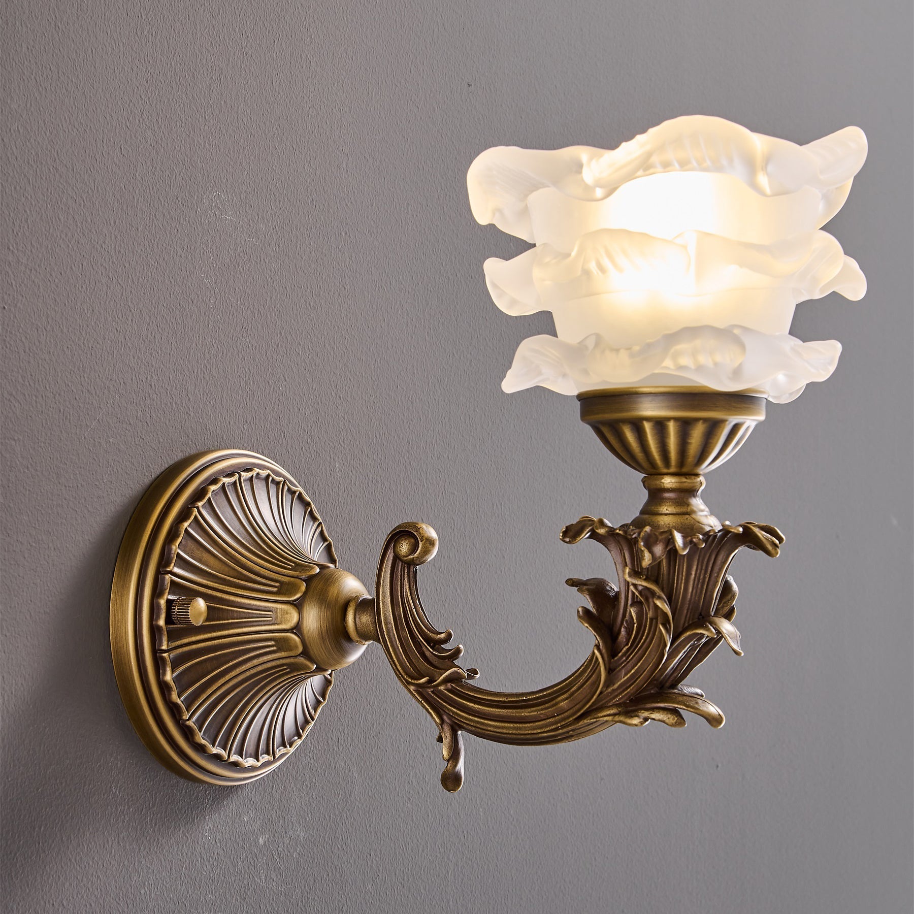 Florin Wall Lamp