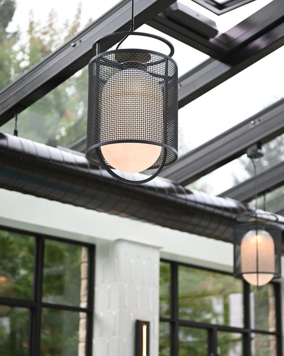 Meren Pendant Lamp Mesh Cylinder Brass Accent Industrial