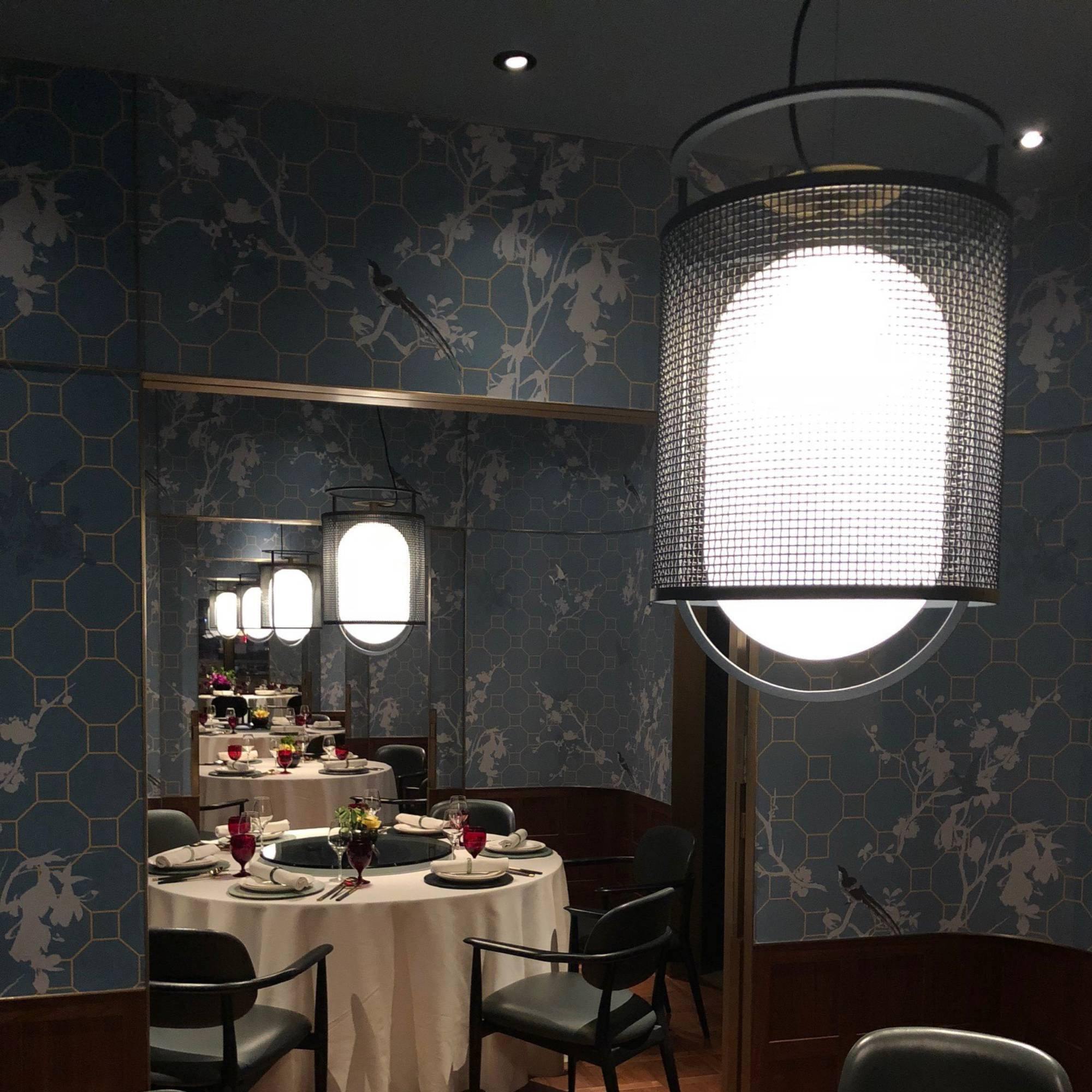 Meren Pendant Lamp Mesh Cylinder Brass Accent Industrial