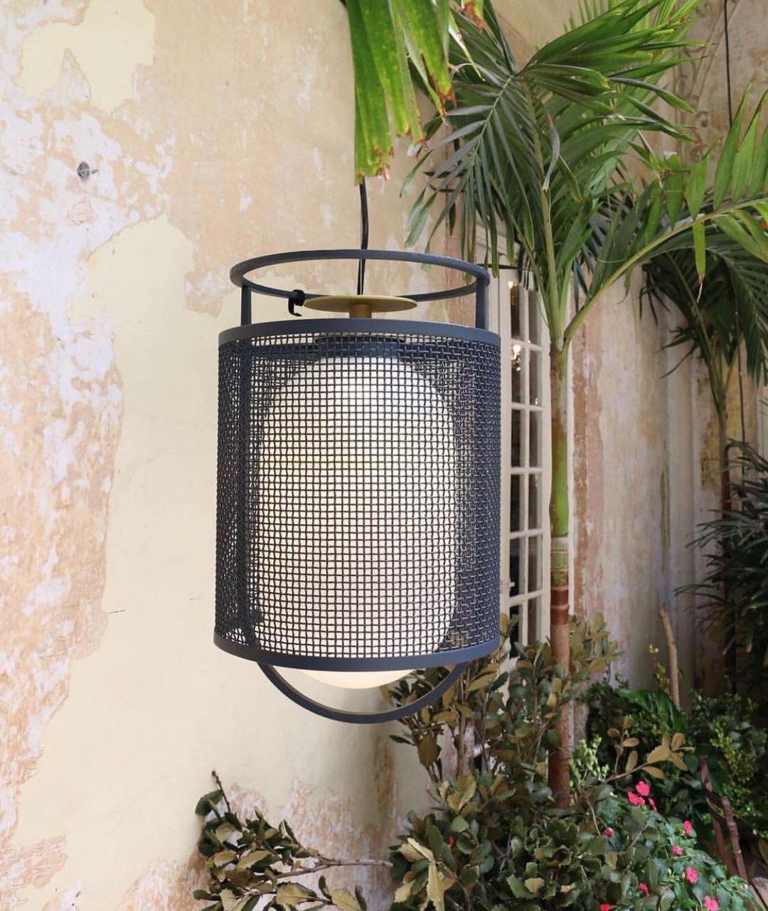 Meren Pendant Lamp Mesh Cylinder Brass Accent Industrial