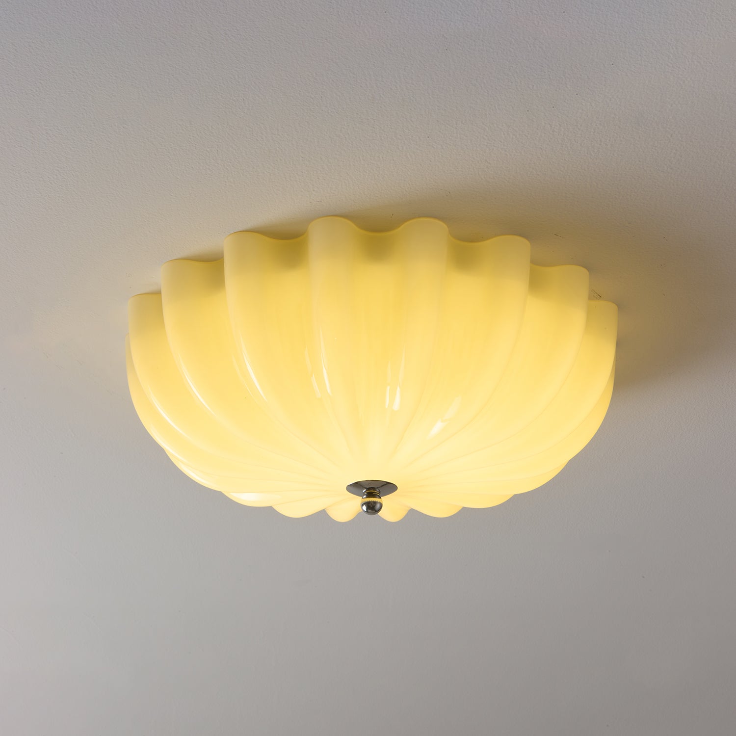 Zerinos Premium Nordic Art Shell Wood Glass Ceiling Light