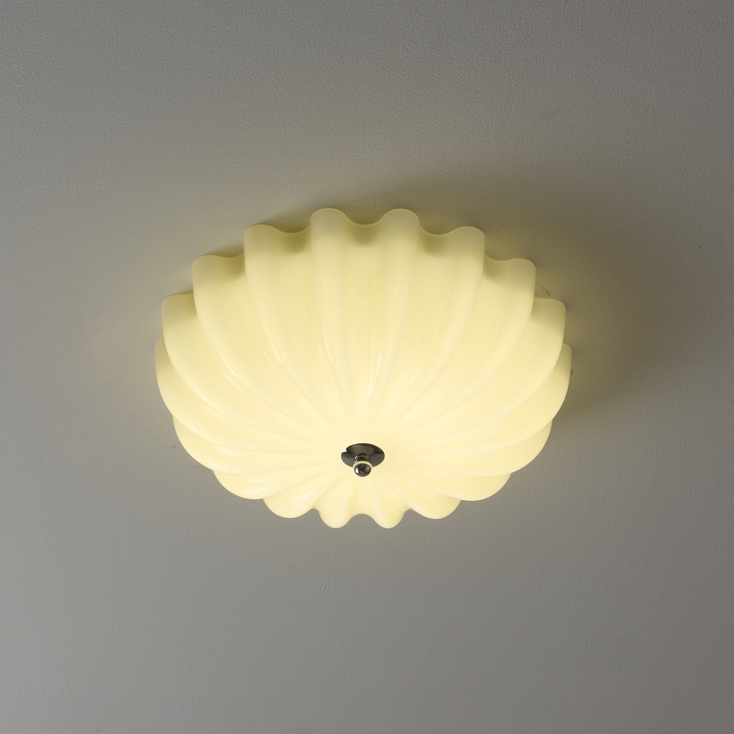 Zerinos Premium Nordic Art Shell Wood Glass Ceiling Light