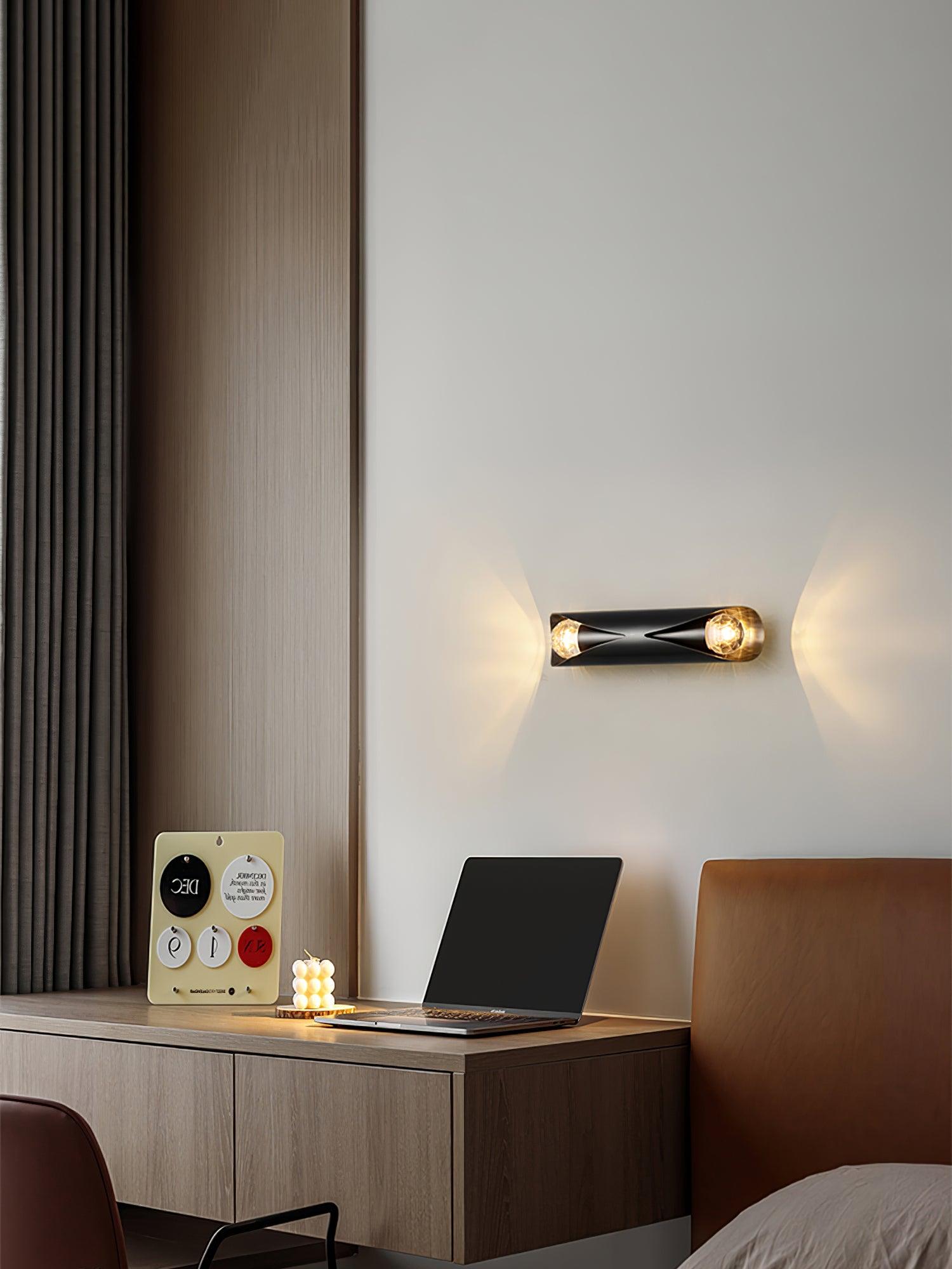 Veyric Diamonds Brass Wall Lamp