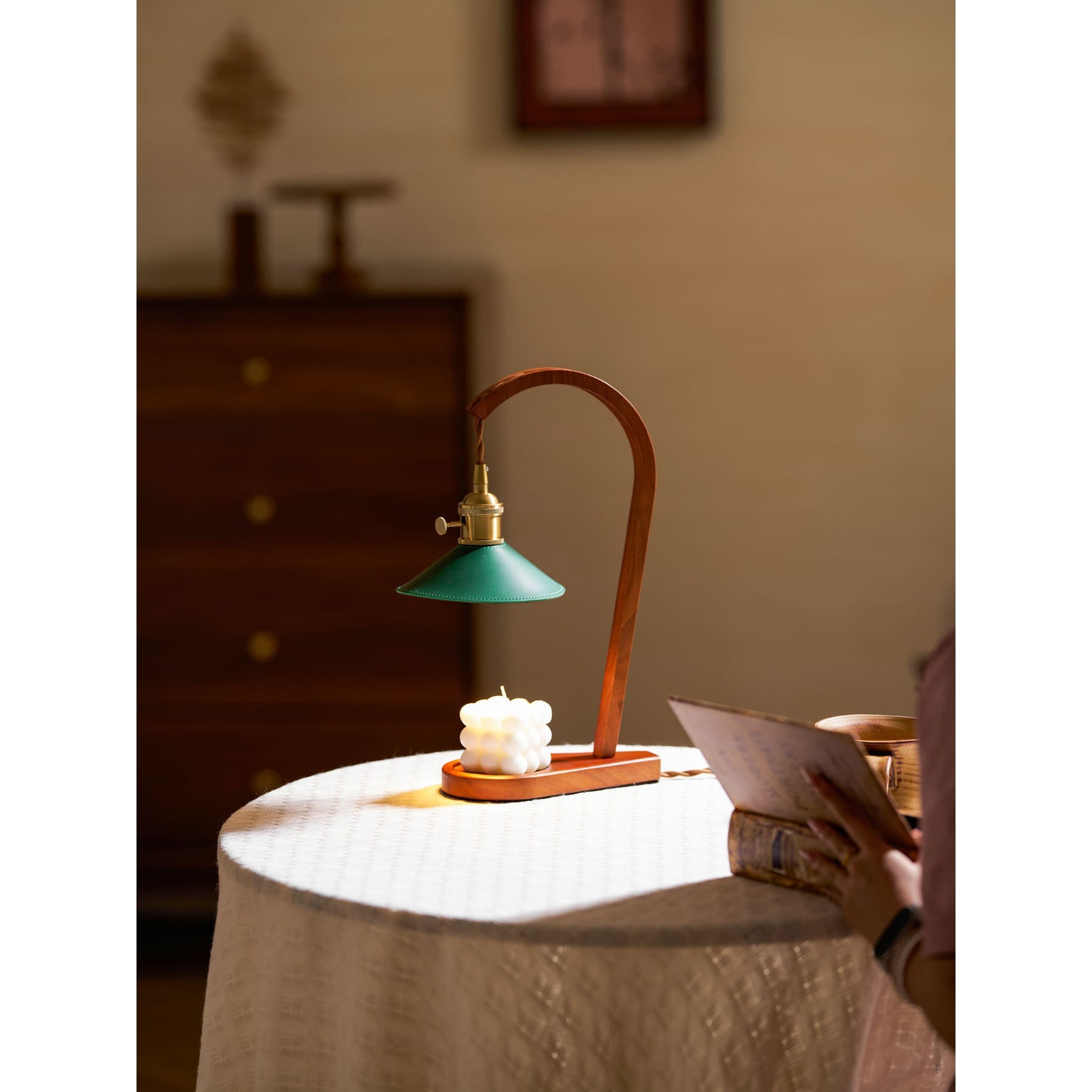 Oreliira Table Lamp