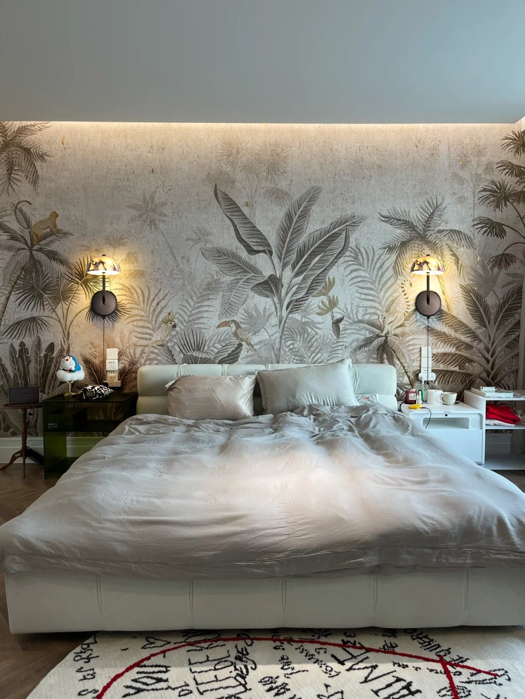 Noir Wall Lamp