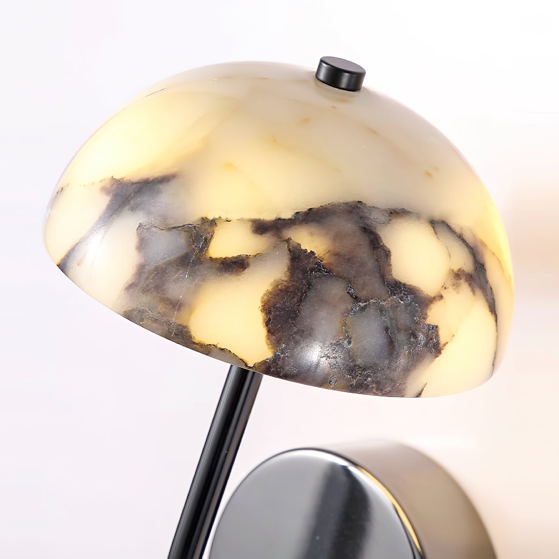 Noir Wall Lamp