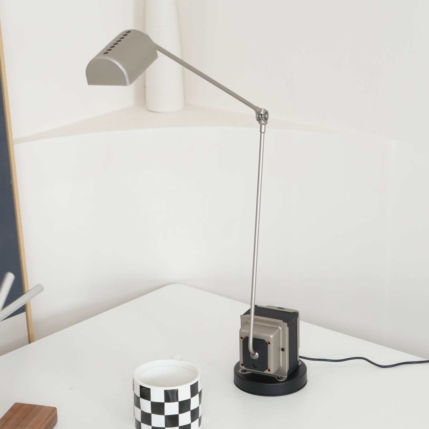 Orvyn Minimalist Table Lamp