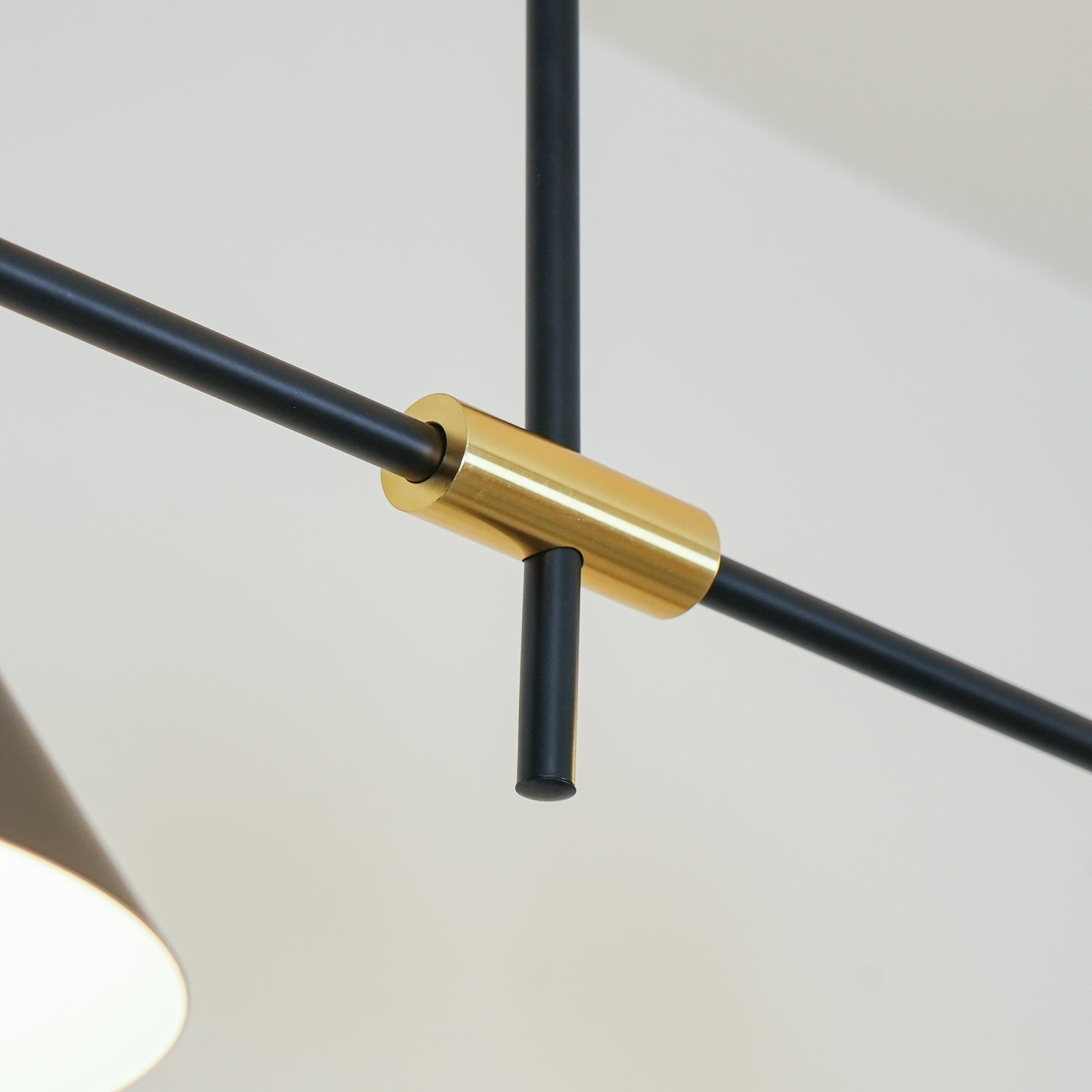 Tahls Contemporary Suspension Light