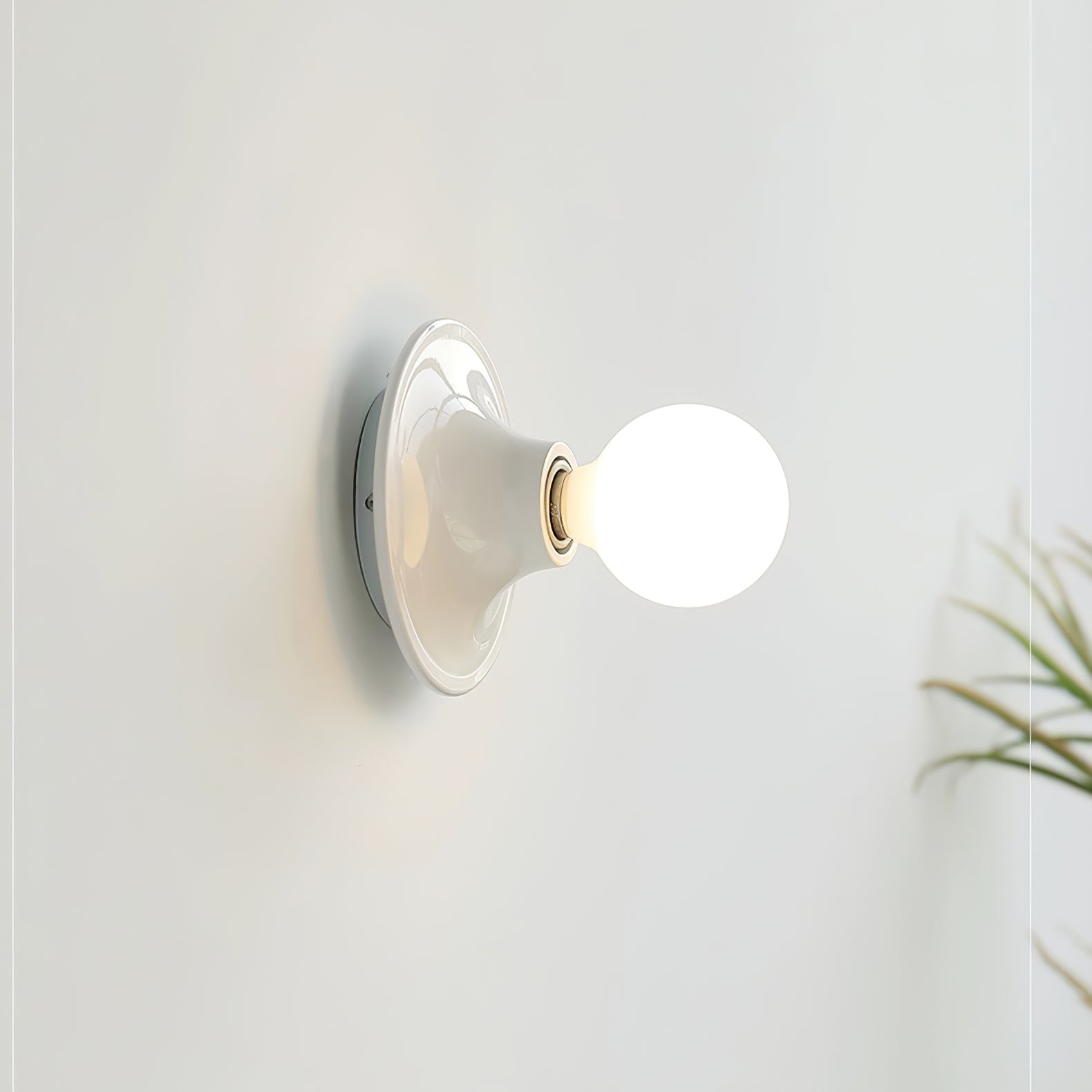 Ortheen Modern Minimalist Glass Sconce Wall lamp - Neutral Decor