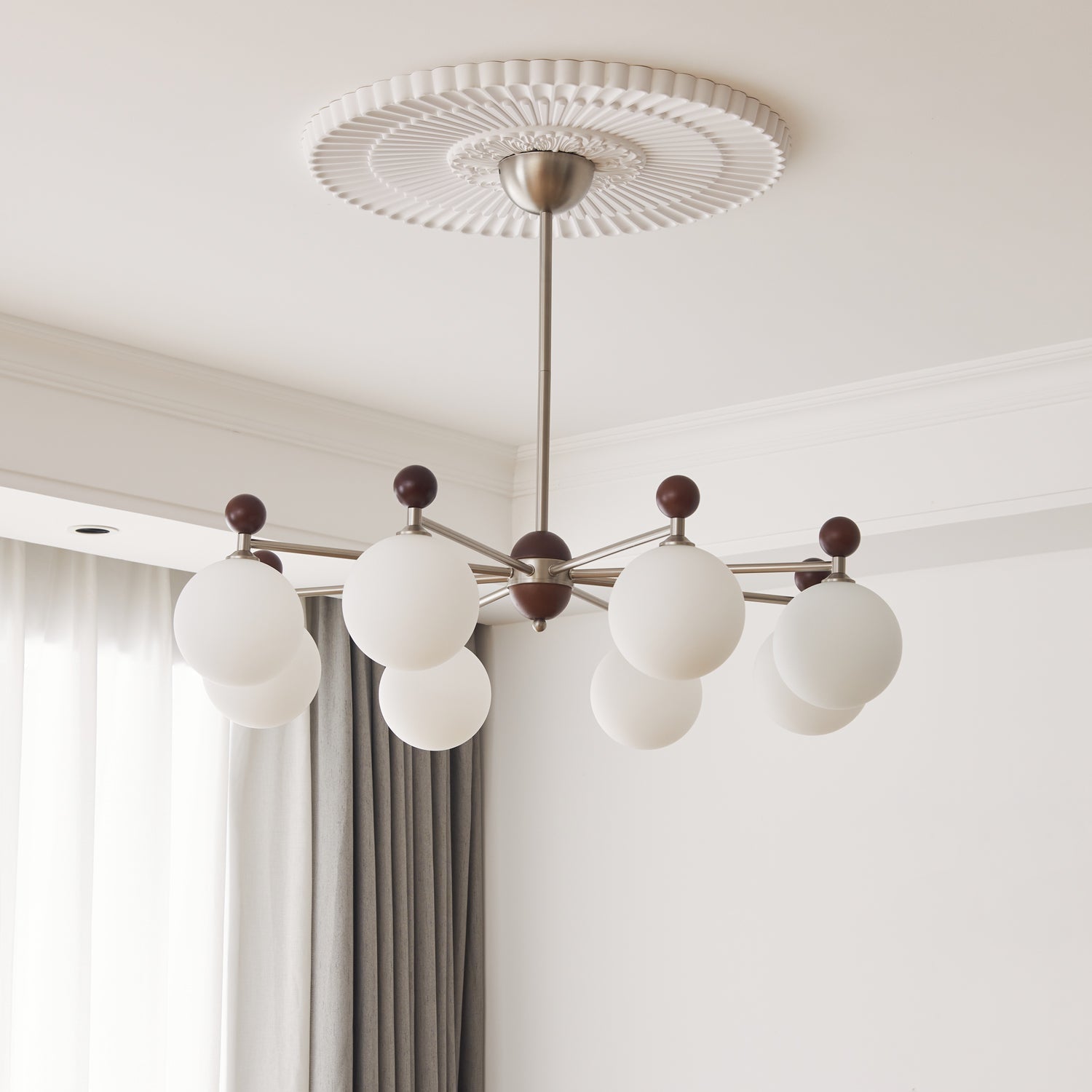 Cimirora Traditional Elegance Wood Glass Chandelier