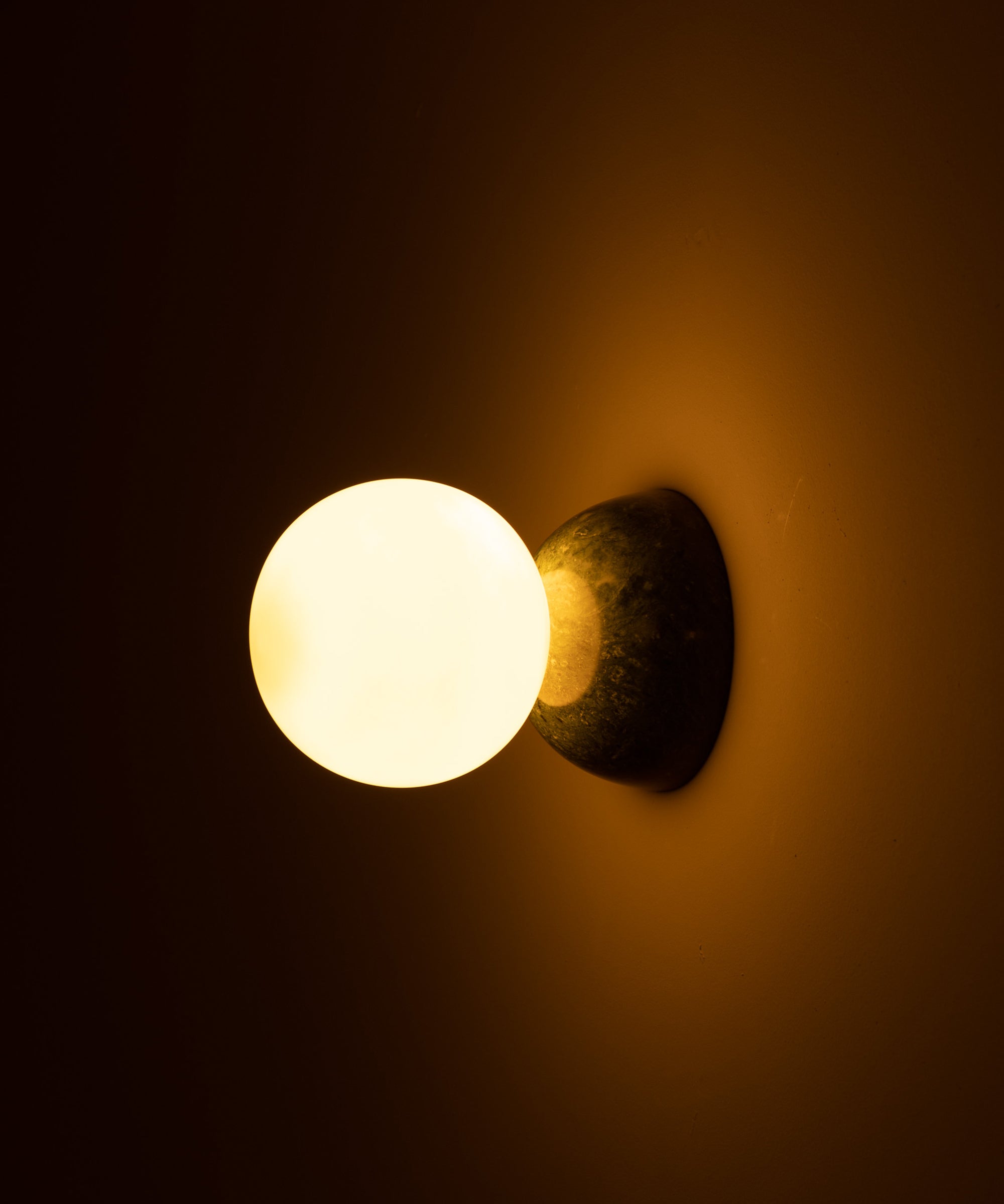 Verdant Wall Lamp