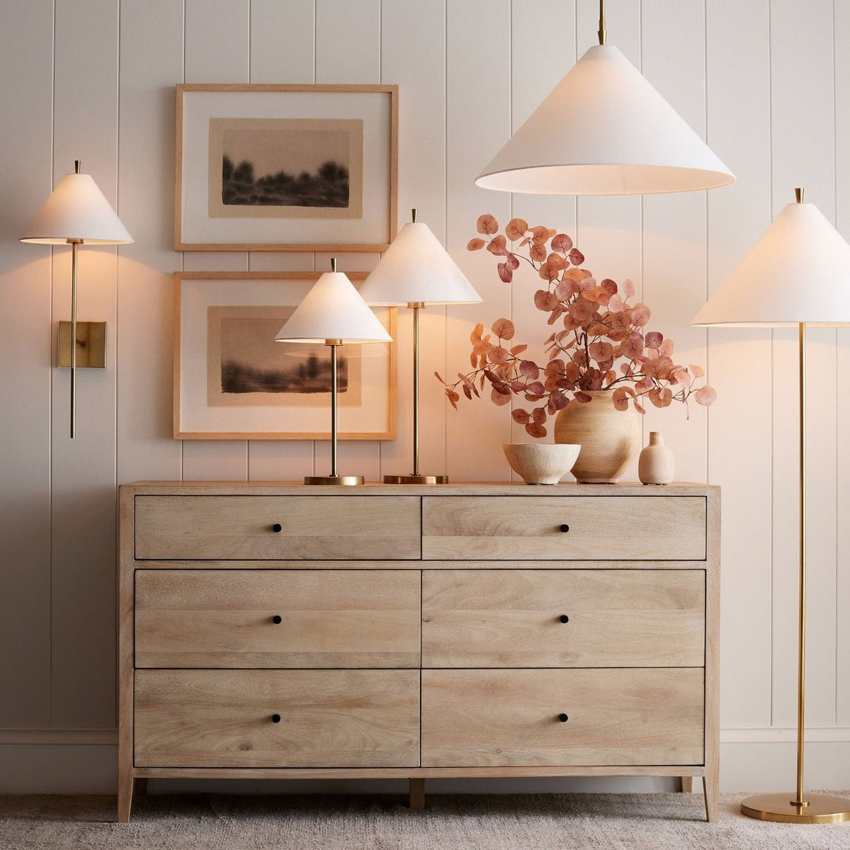 Urath Minimalist Brass Floor Lamp