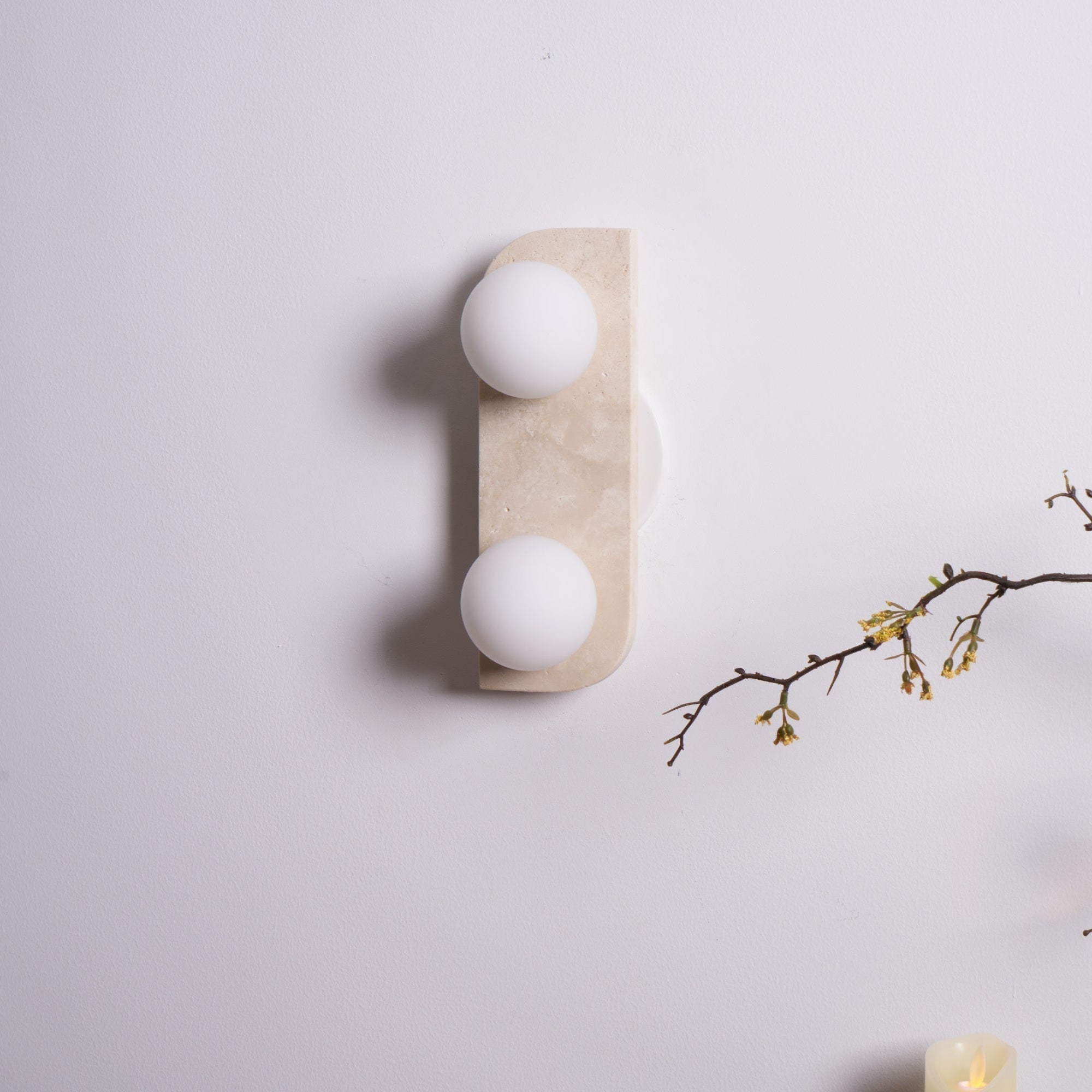 Serearia Minimalist Travertine Plug-In Wall Light
