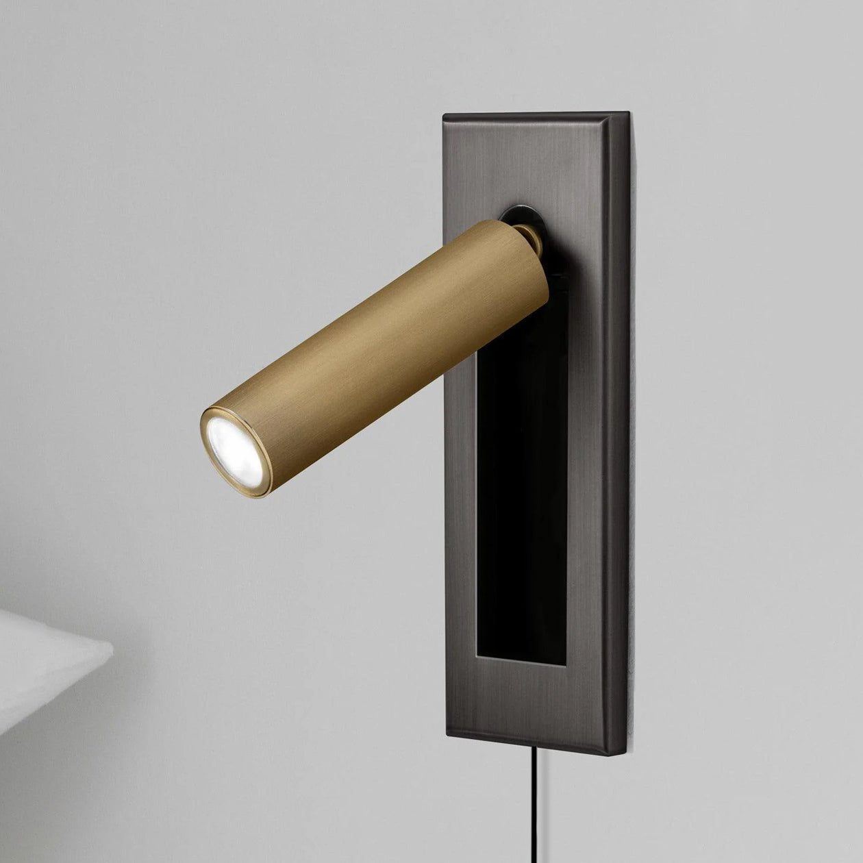 Eurvaran Embedded Bedside Plug-in Sconce Wall lamp