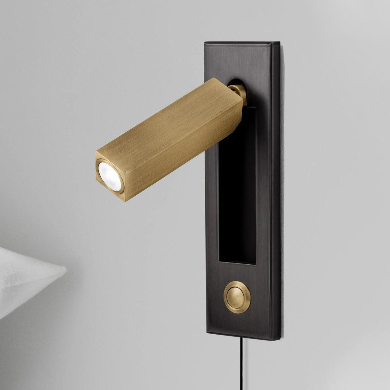 Eurvaran Embedded Bedside Plug-in Sconce Wall lamp