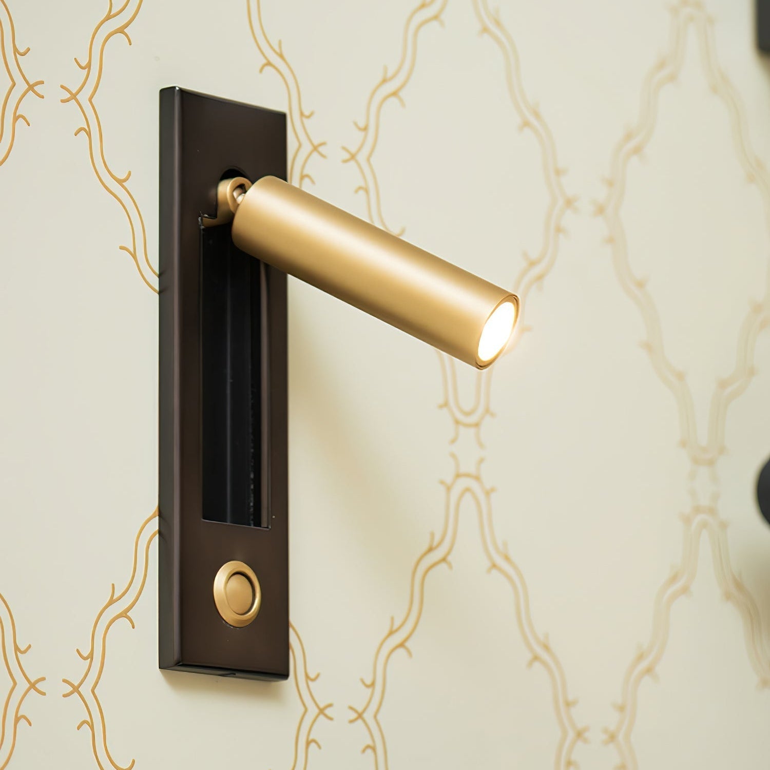 Everwick Embedded Bedside Indoor Wall Light