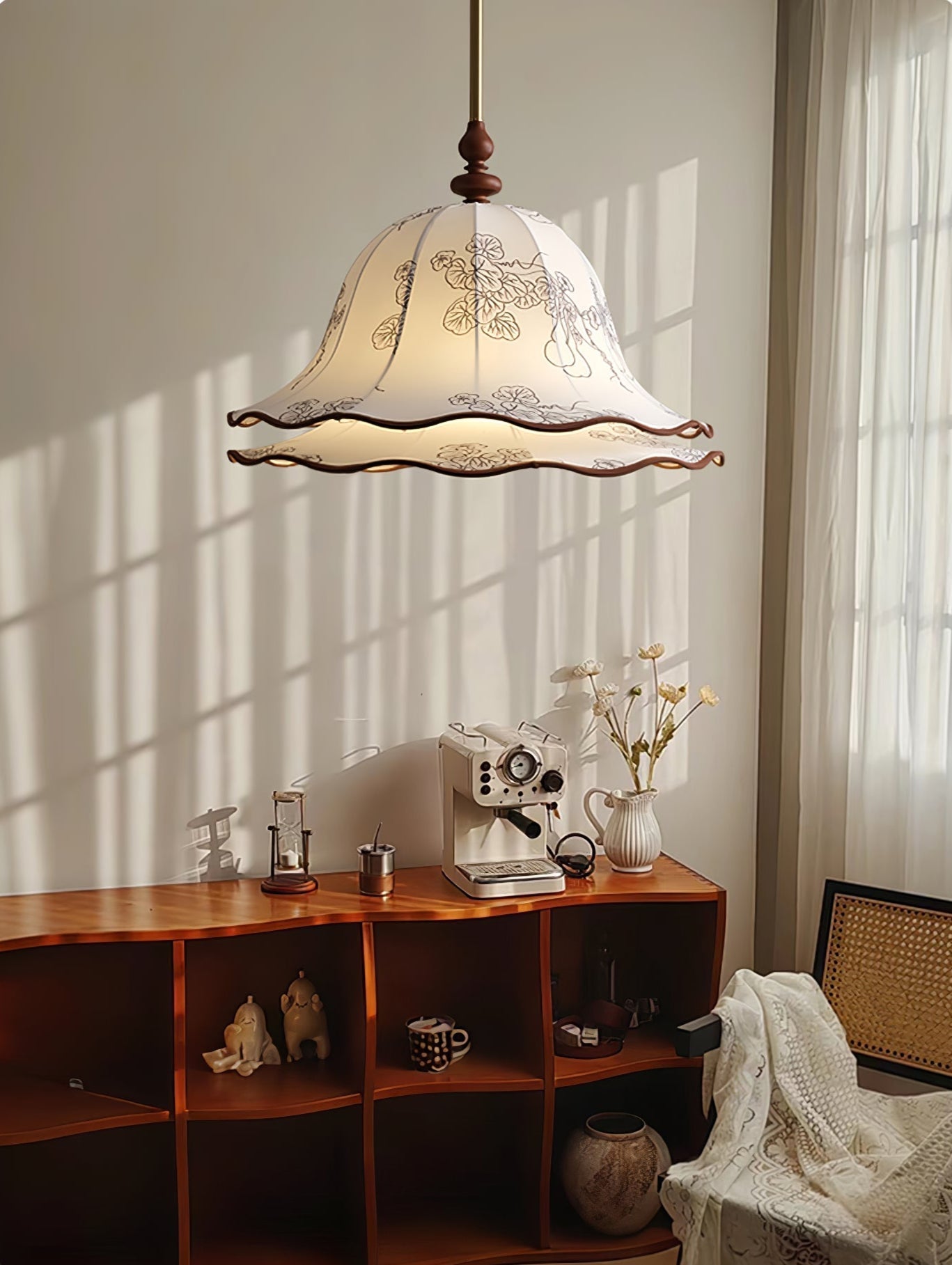 Ilsilis Traditional Elegance Floral Fabric Wood Pendant Lamp