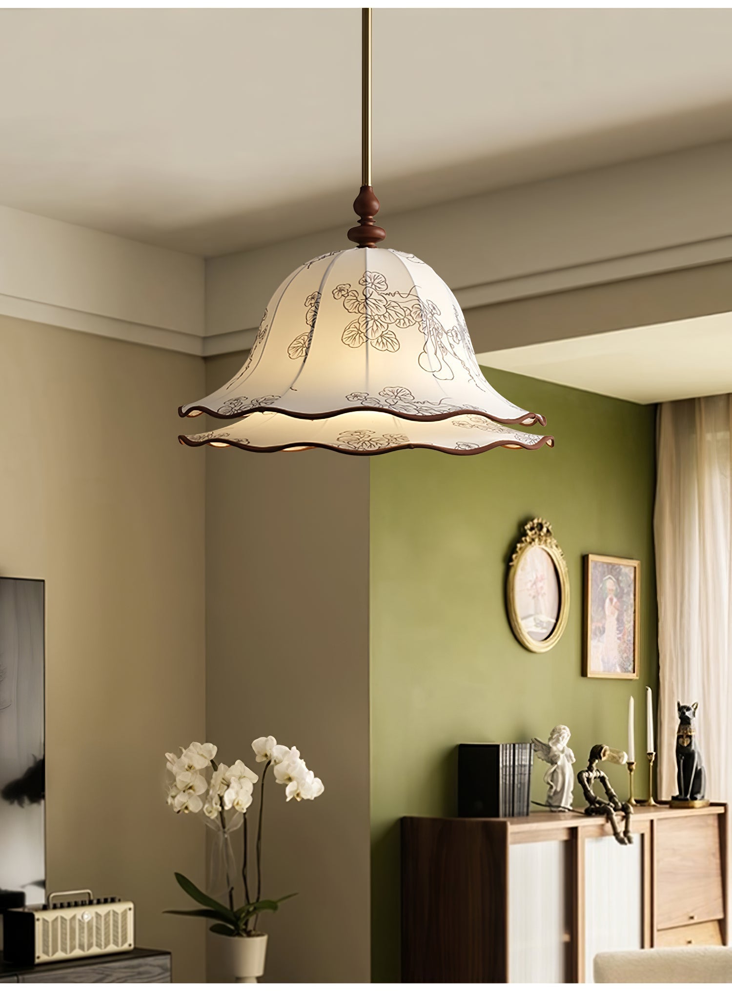 Ilsilis Traditional Elegance Floral Fabric Wood Pendant Lamp