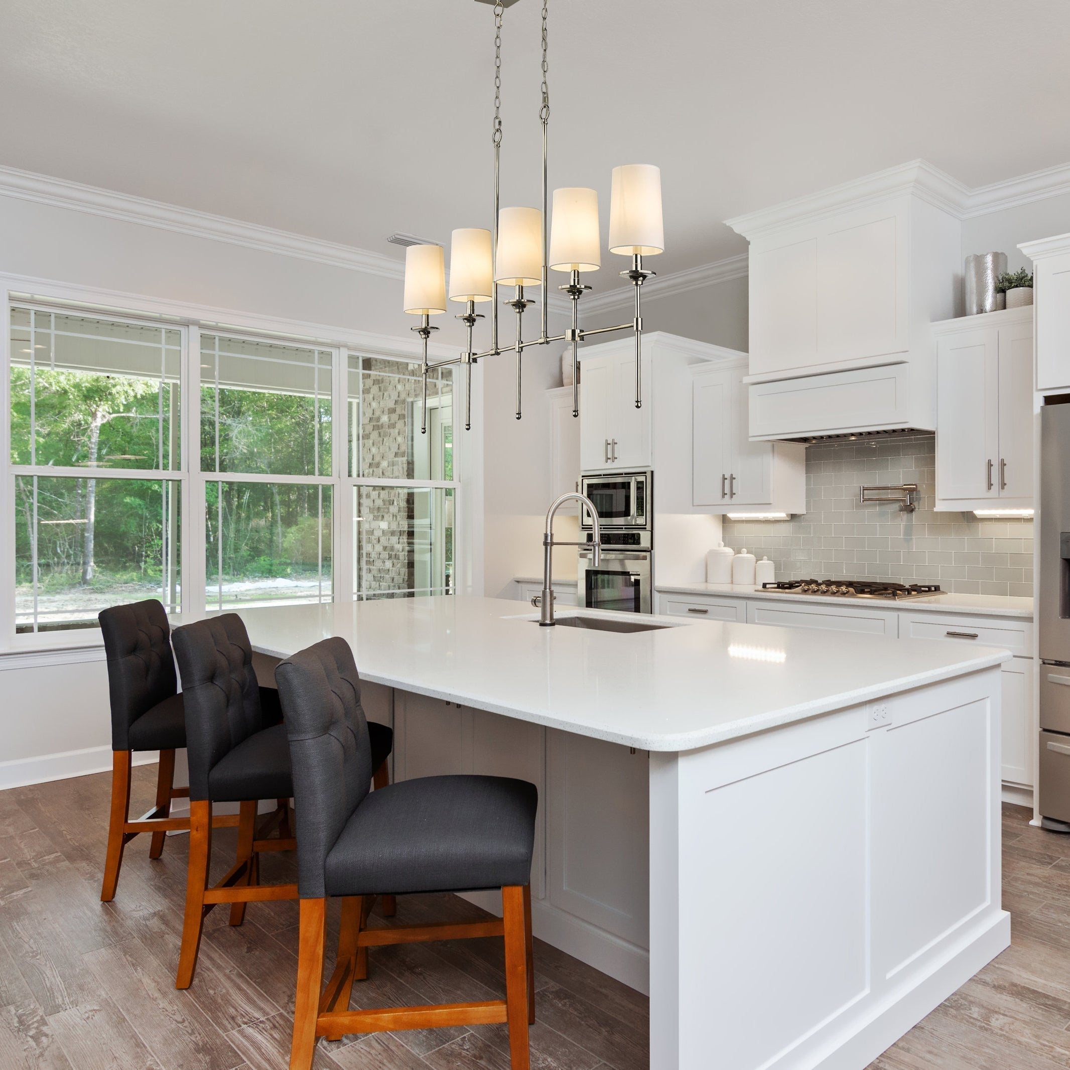Cirelelia Linear Pendant Light