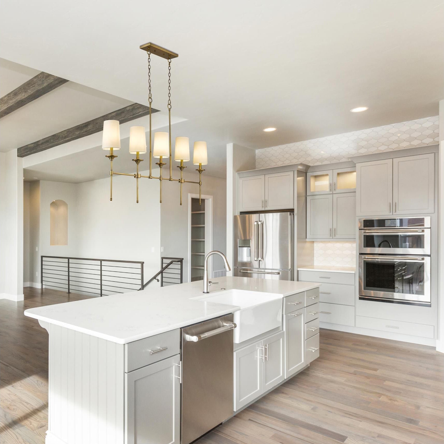 Cirelelia Linear Pendant Light