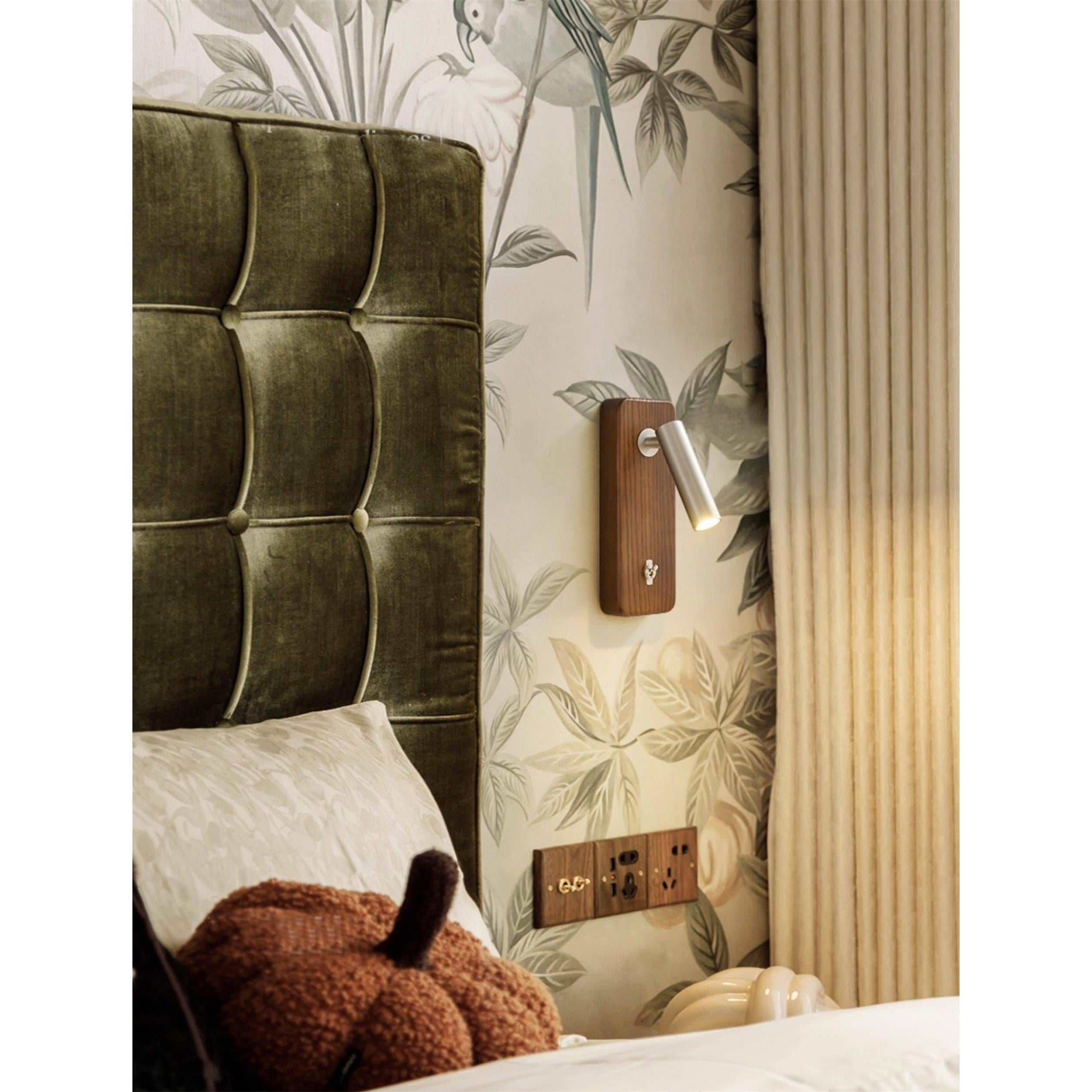 Sorinielle Wall Lamp