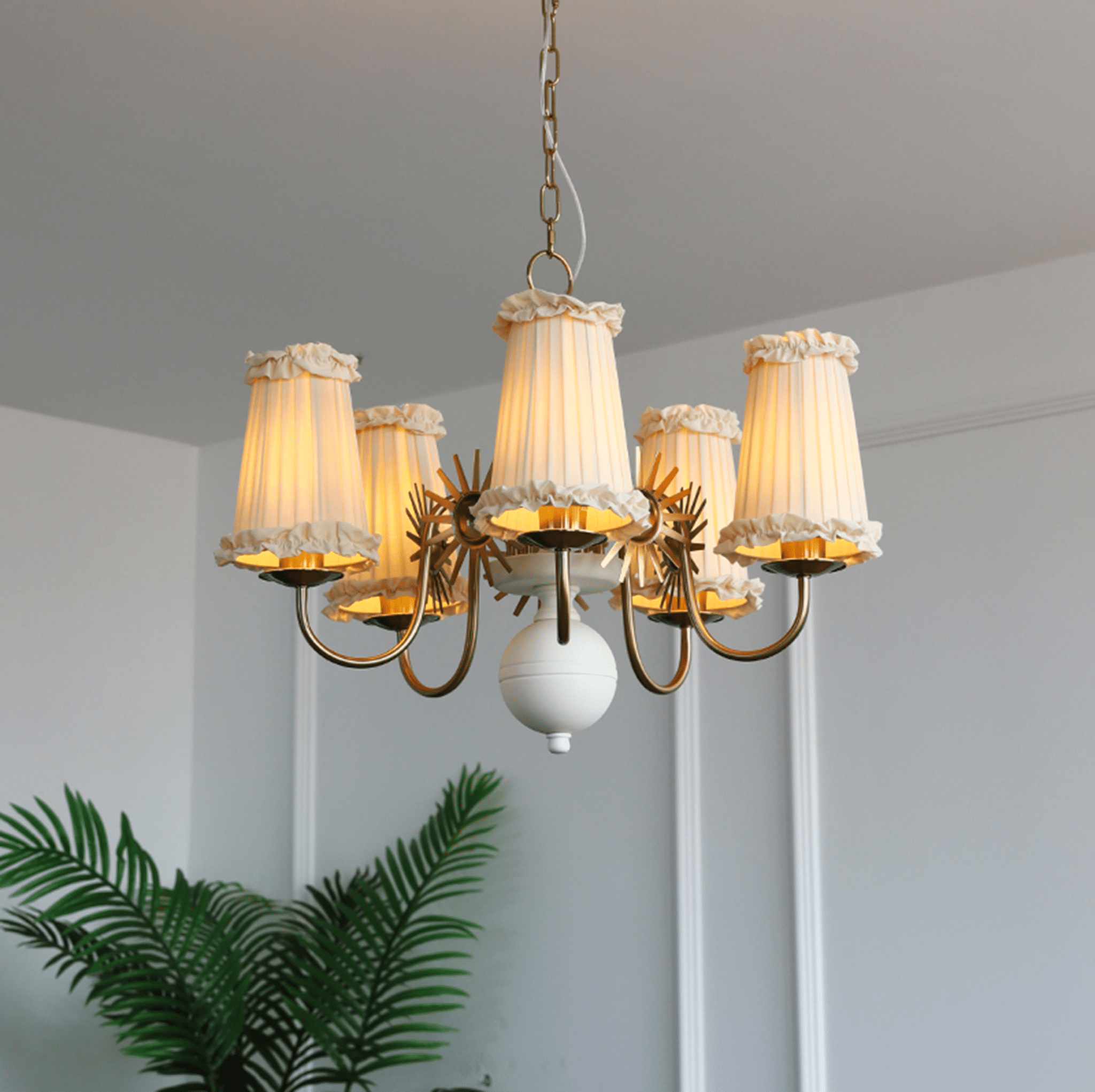 Renivena Chandelier