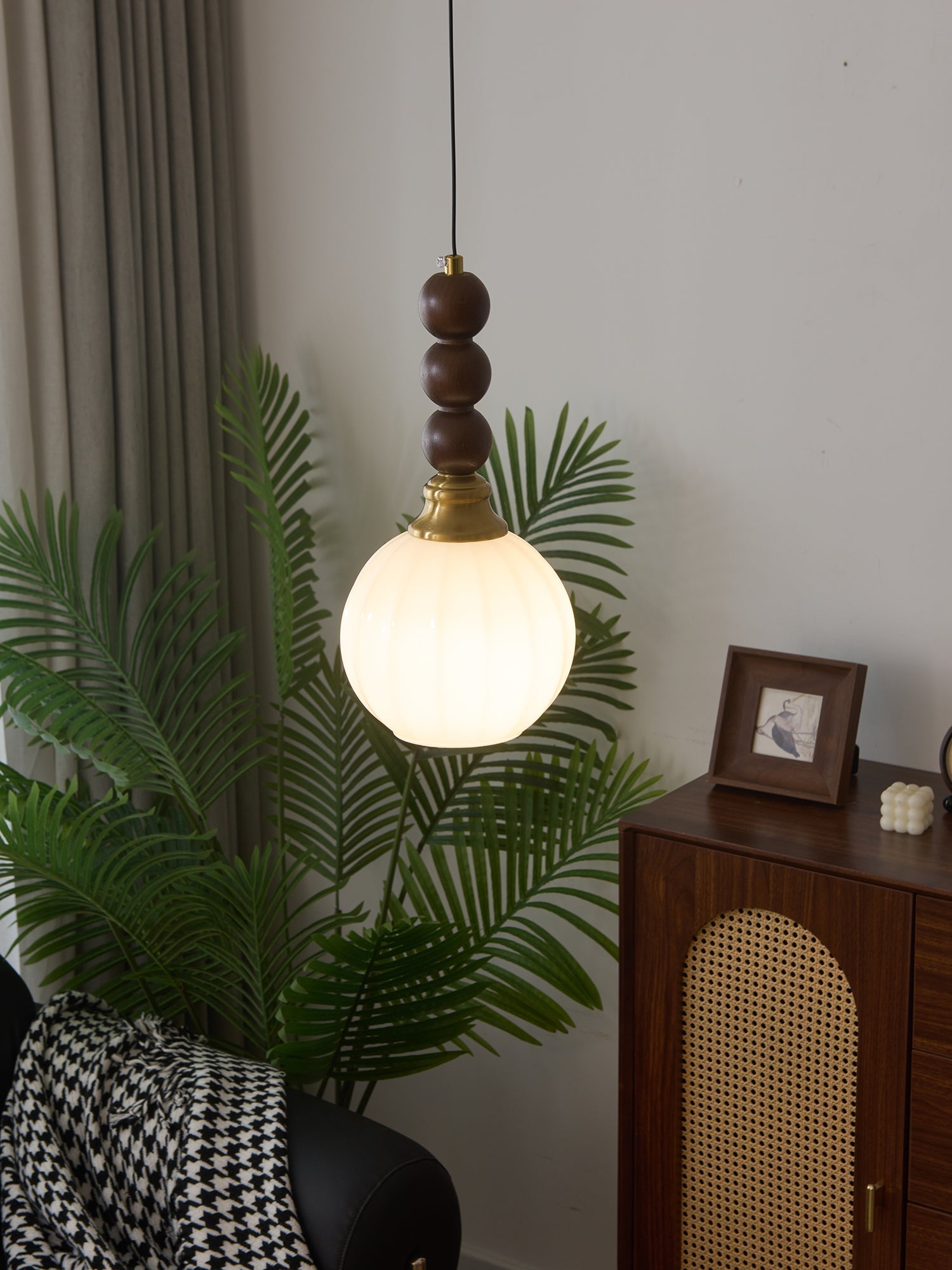 Vothaila Traditional Elegance Vintage Glass Wood Pendant Light
