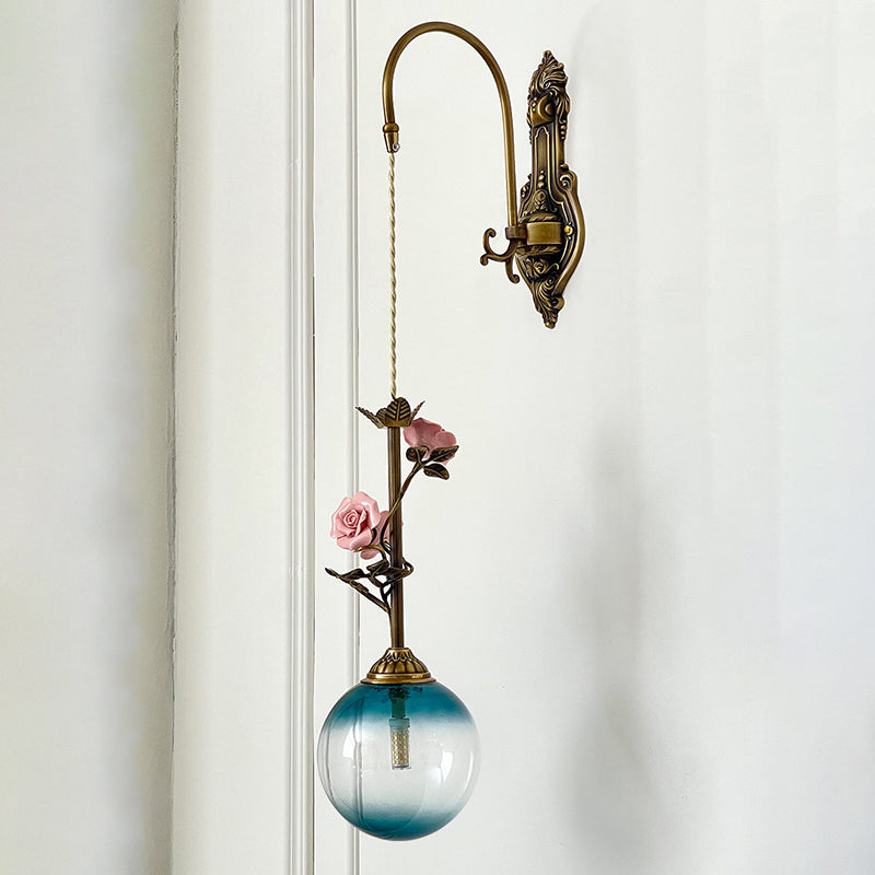 Elaararia Sconce