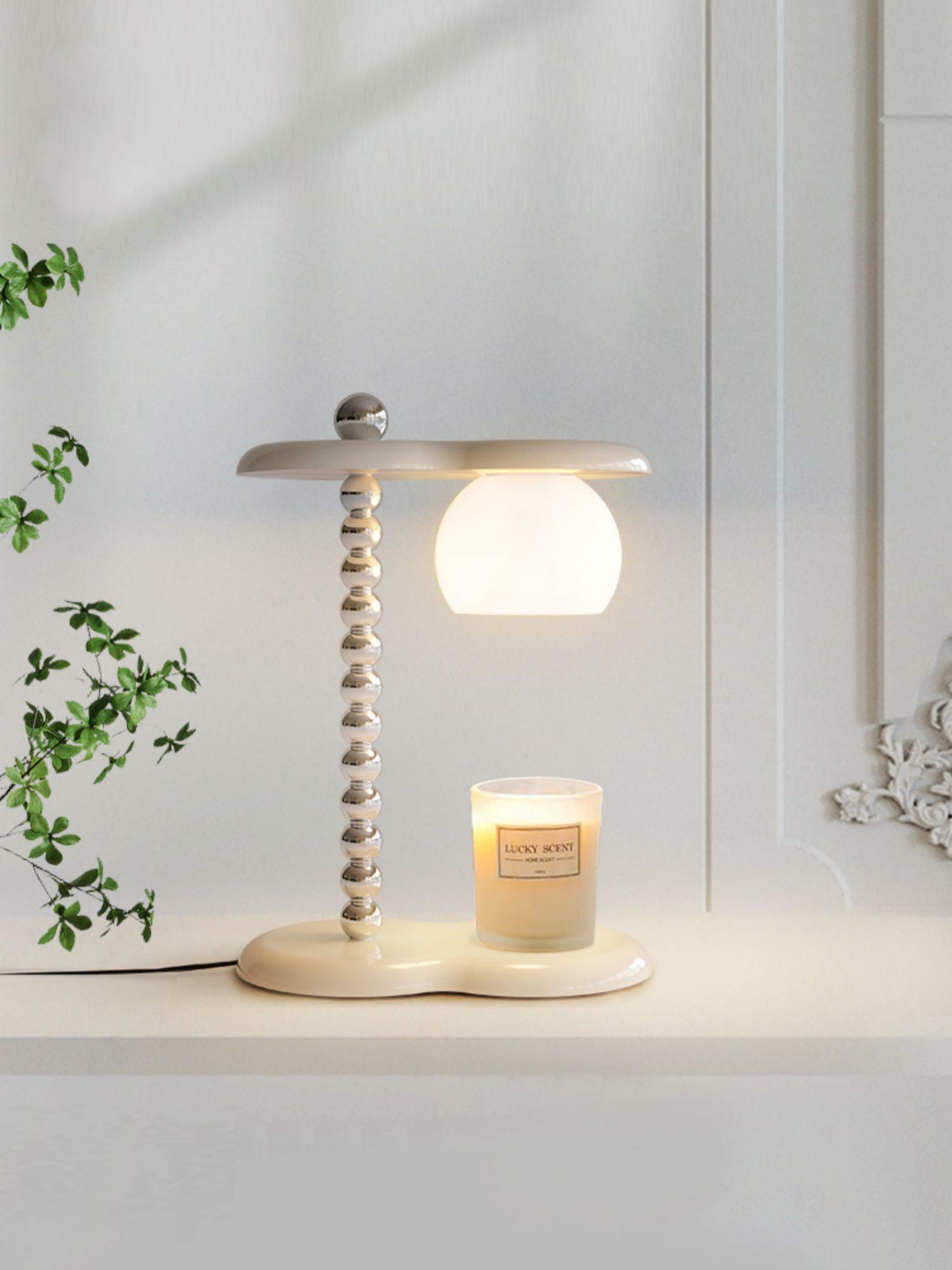 Viloce Resin Traditional Table Lamp