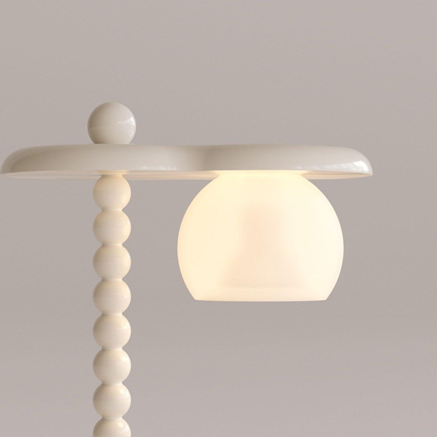 Viloce Resin Traditional Table Lamp