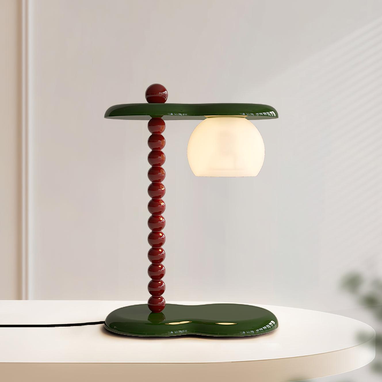 Viloce Resin Traditional Table Lamp