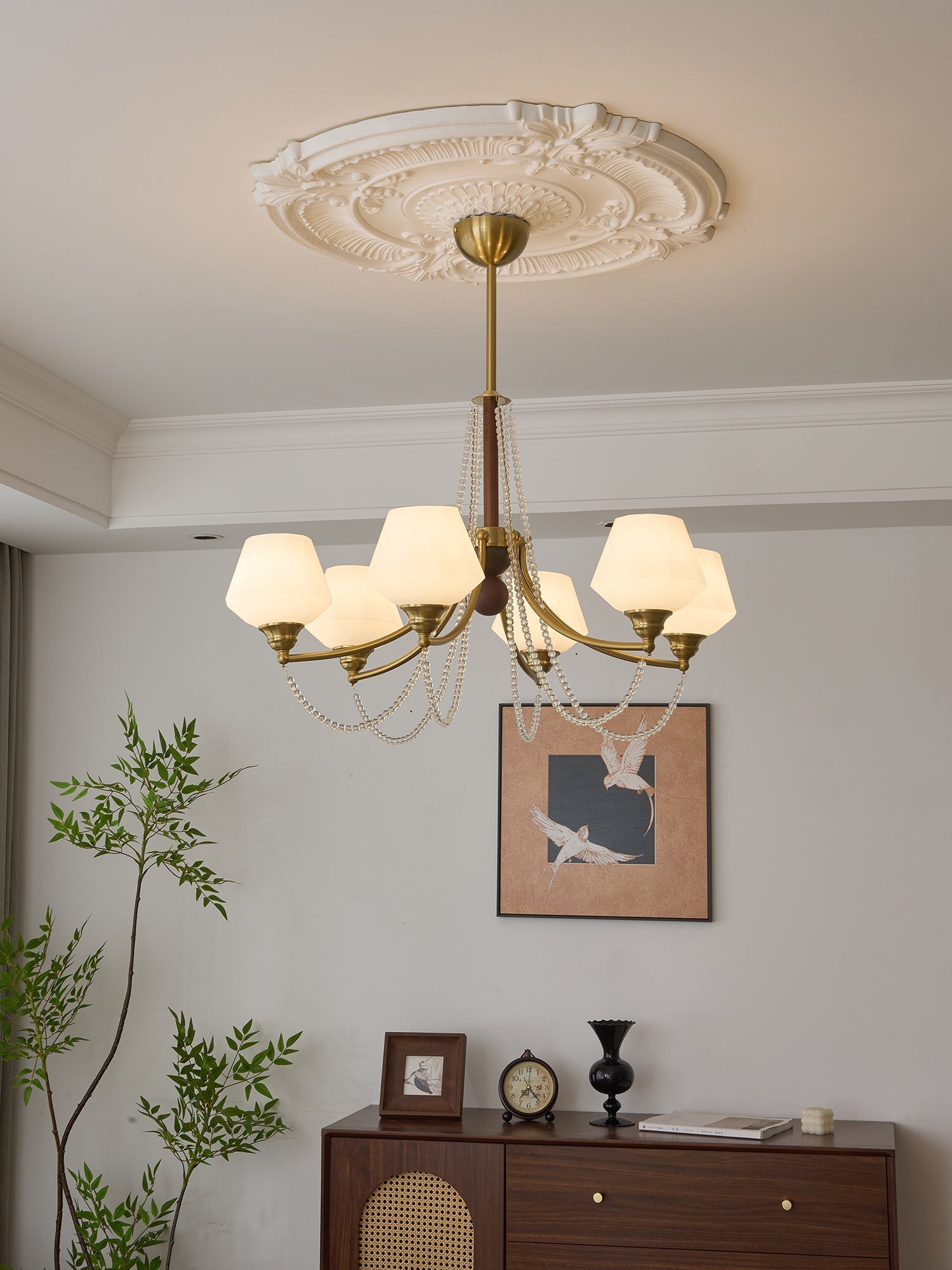 Othaus Traditional Elegance Vintage Wood Chandelier
