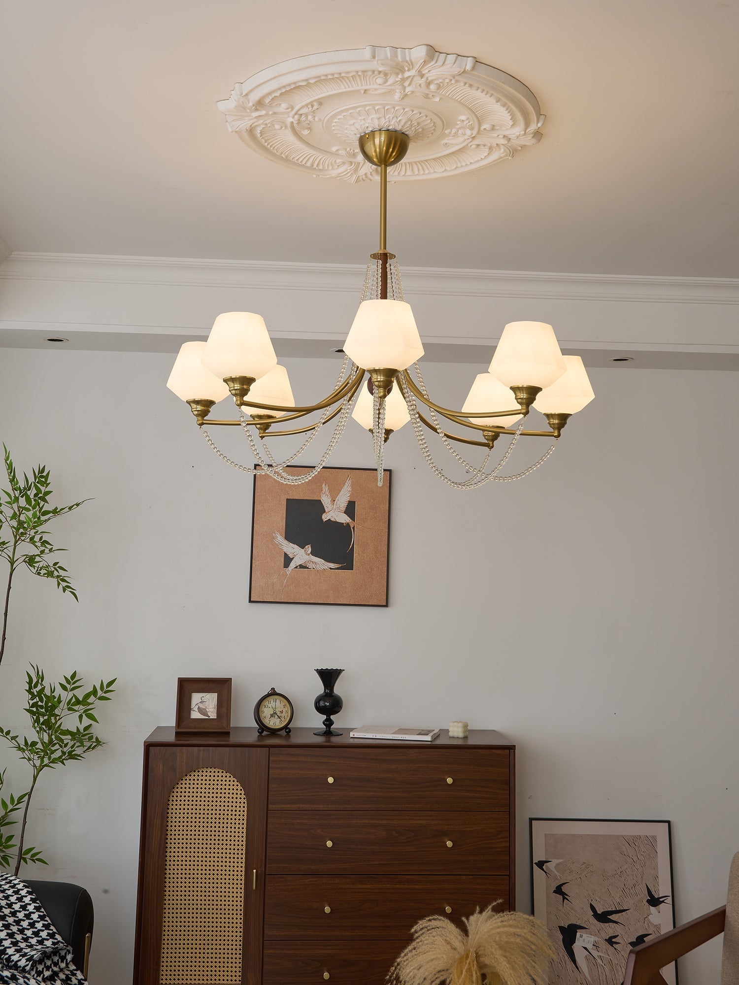 Othaus Traditional Elegance Vintage Wood Chandelier