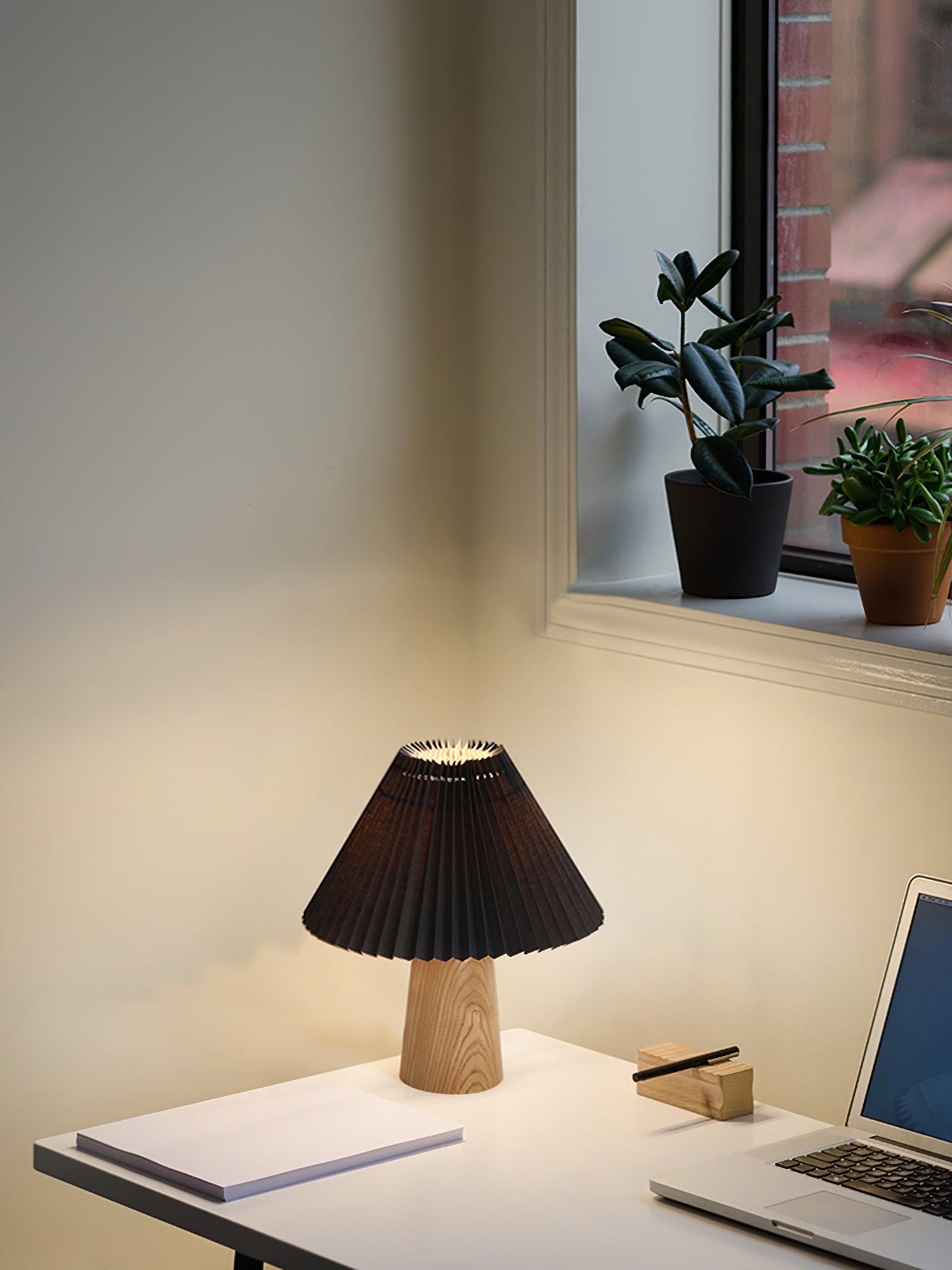 Sylineria Minimalist Wood Table Lamp