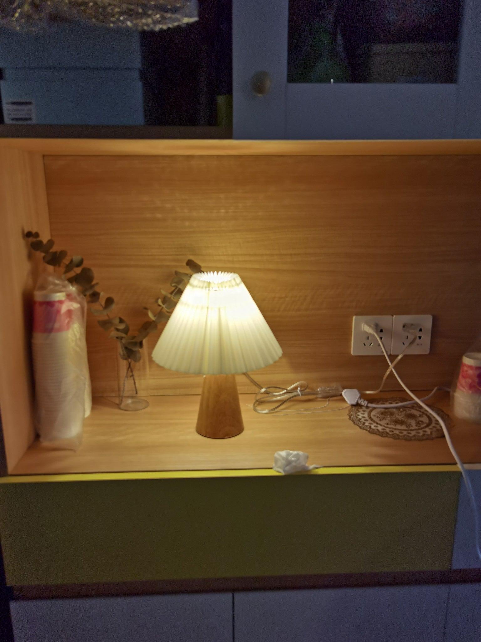 Sylineria Minimalist Wood Table Lamp