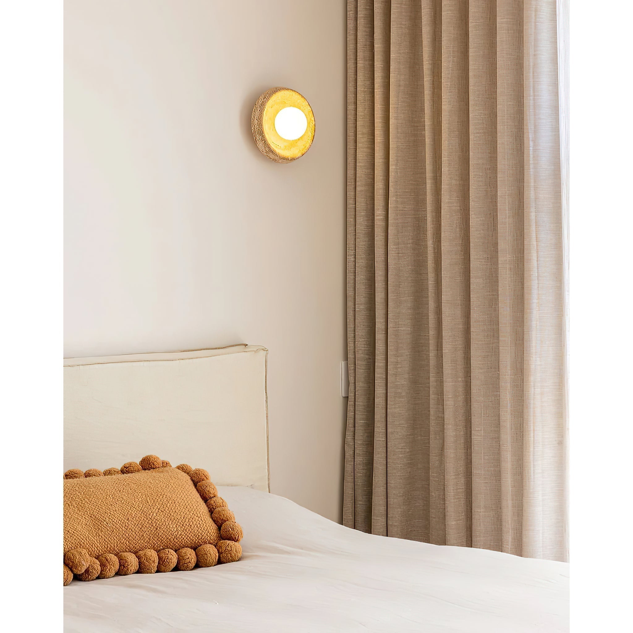 Oonanus Wall Lamp