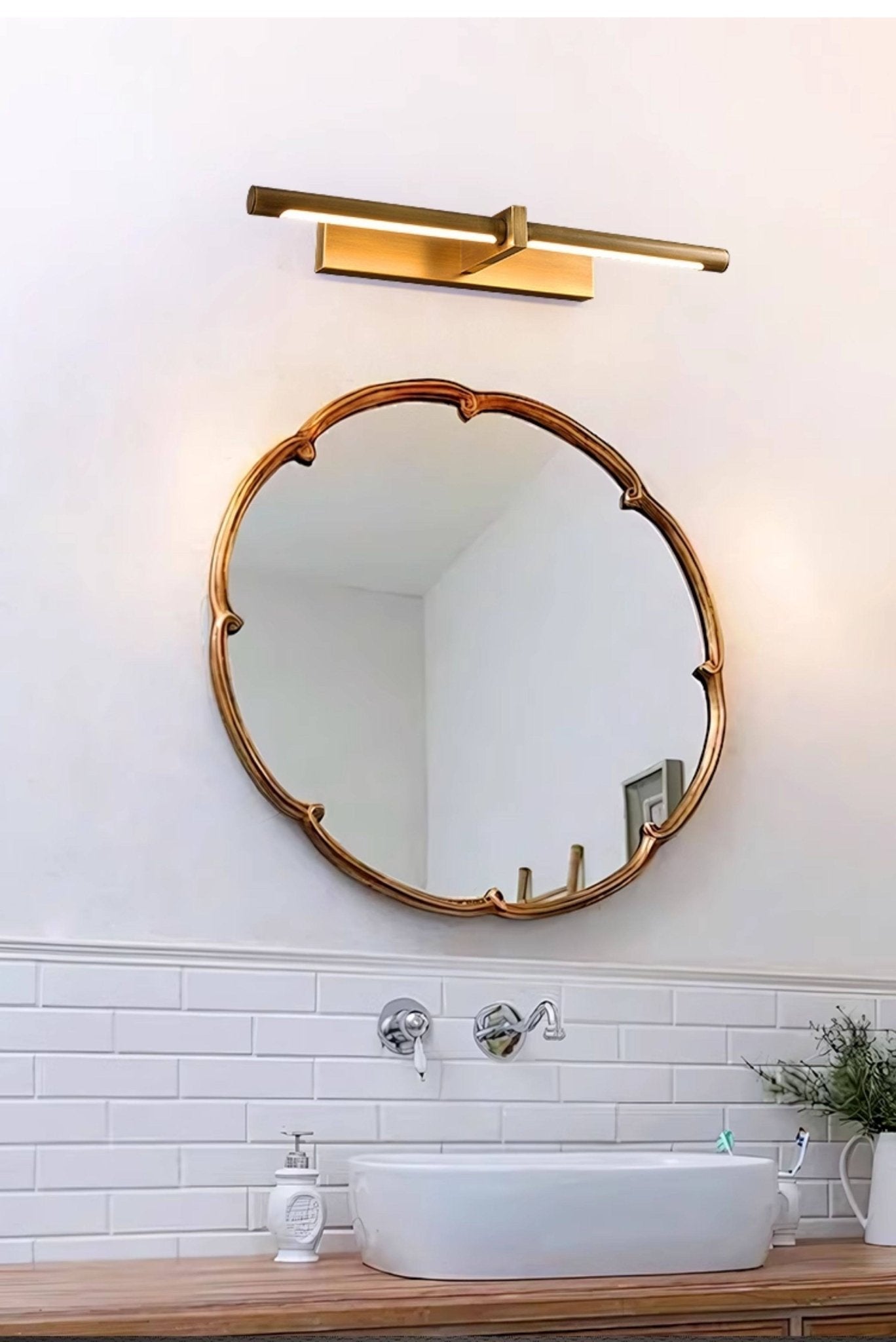 Aurelis Wall Light