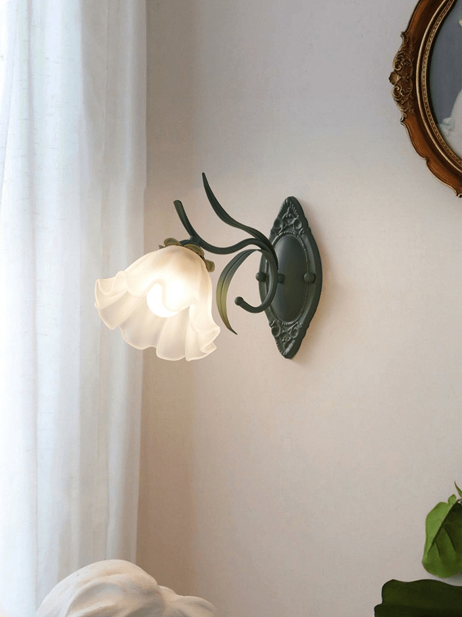 Oly Premium Nordic Art Flared Glass Wall Light