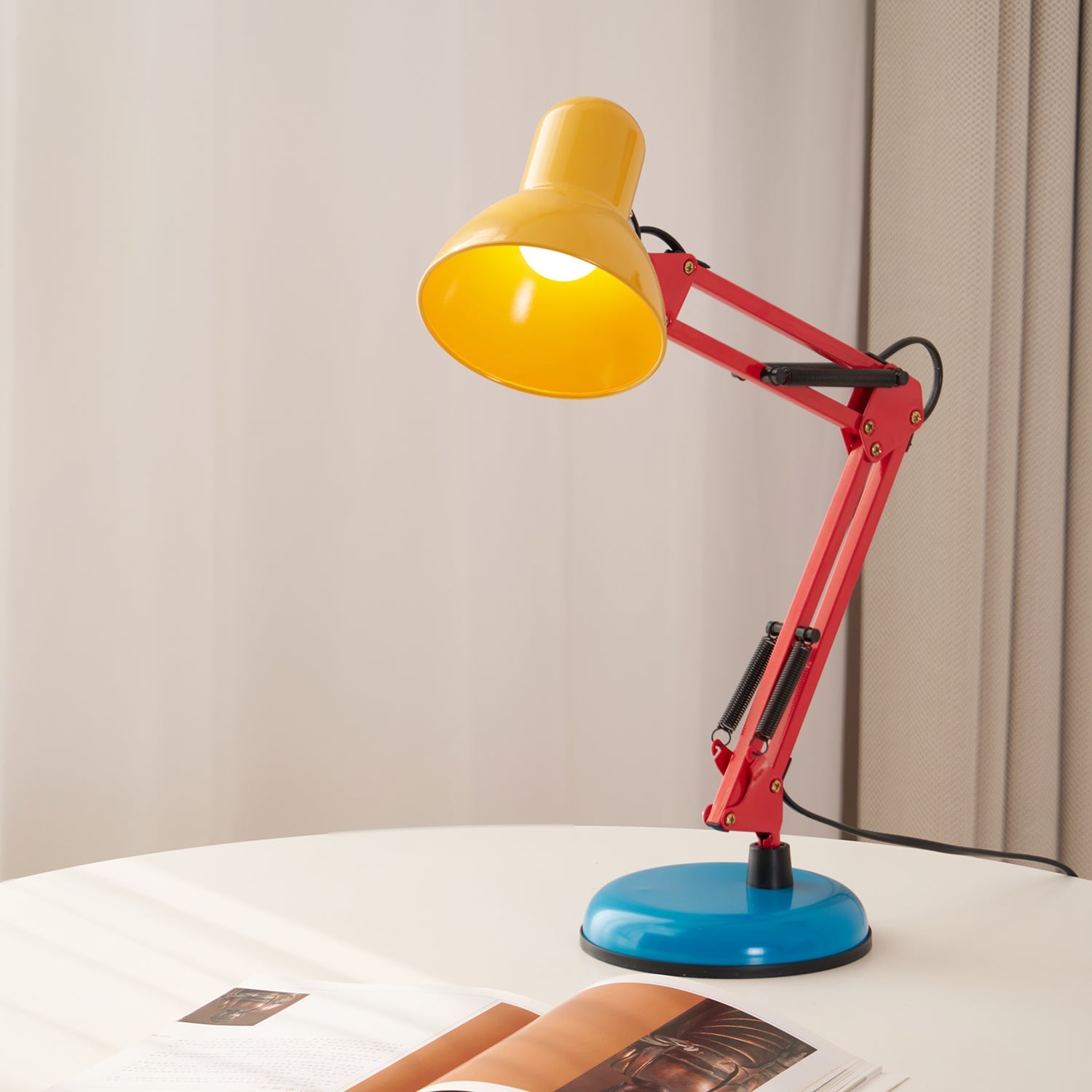 Aven Modern Table Lamp