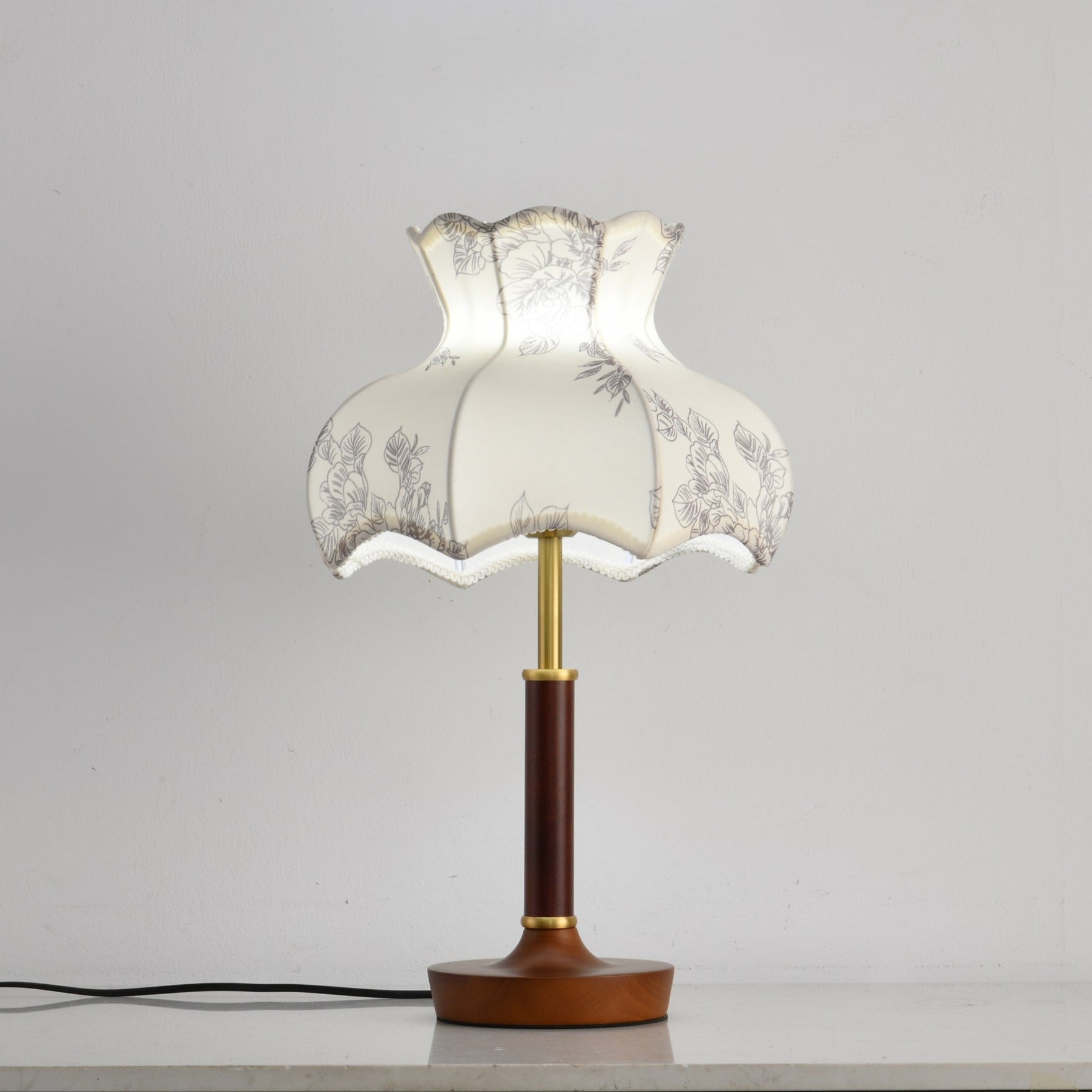 Naomi Vintage Table Lamp