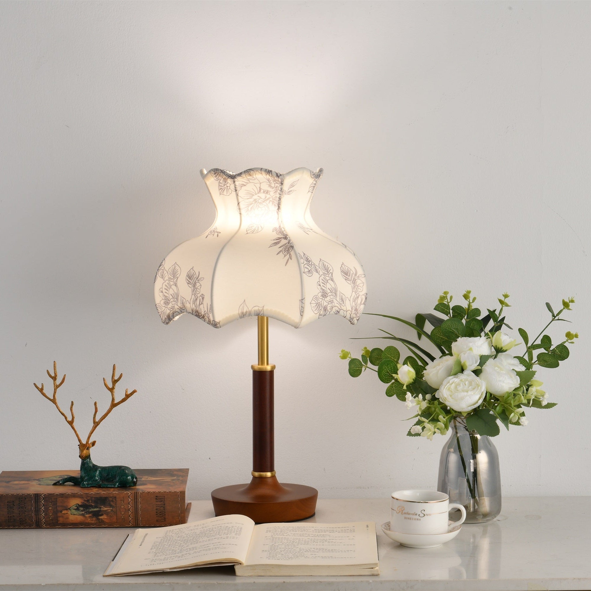 Naomi Vintage Table Lamp